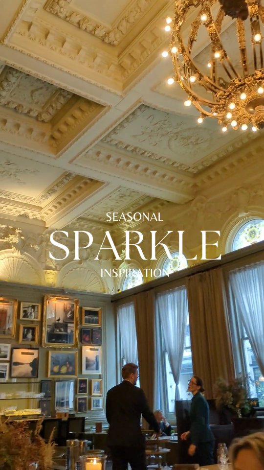 Holidays are coming!
I was fortunate to be invited to Berners Tavern with a few other property professionals by @pollyburn_consulting to take a breath and reflect on the past quarter before the season is in full swing.
I just had to share some of the stunning interior. Designed by Ian Schrager, the space is a maximalist experience that drenches you in drama and art.
The tree in the lobby for the adjacent EDITION hotel was pretty spectacular too.
A fantastic way to start the holiday season 🌲❄️⭐🎄
#interiordesign #restaurantdesign #artinspriation