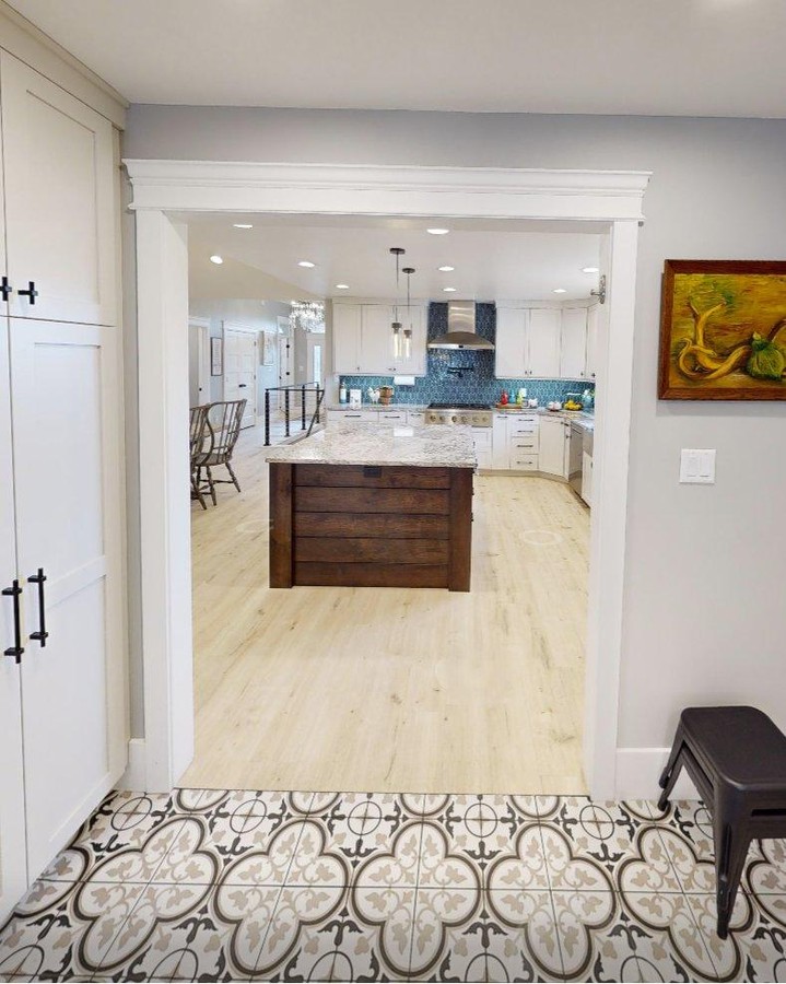 From gutted to gorgeous. This kitchen transformation shows what's possible when you plan every detail. New cabinetry, marble counters, blue backsplash, and a layout that actually works. The middle matters just as much as the finished photo.
#TransformationTuesday #KitchenRemodel #ParkCityConstruction