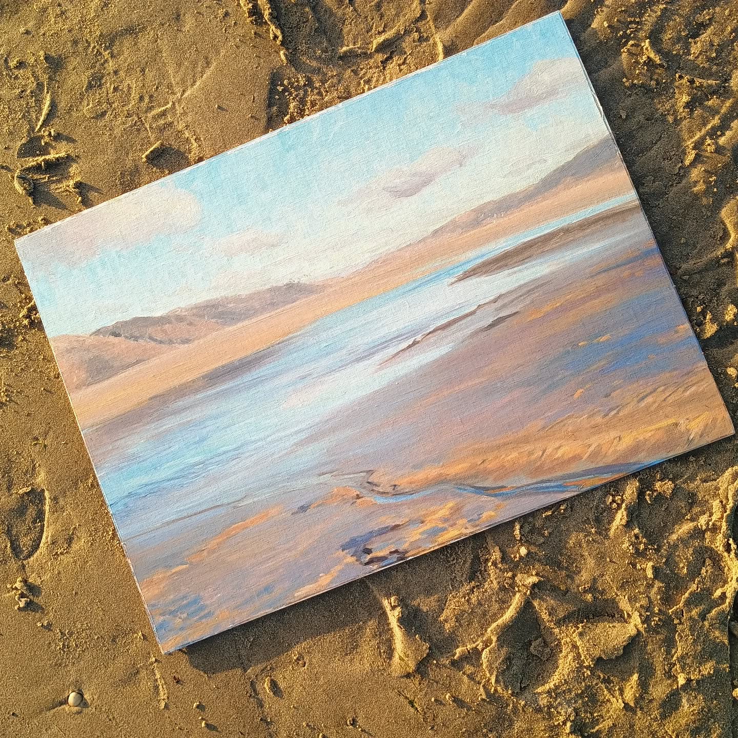 With the low angled winter sun moving across the sky on my right side I was afforded a long 4hr session on this larger piece. The tide also dipped low then returned to the point it was at when I started which was also very helpful!