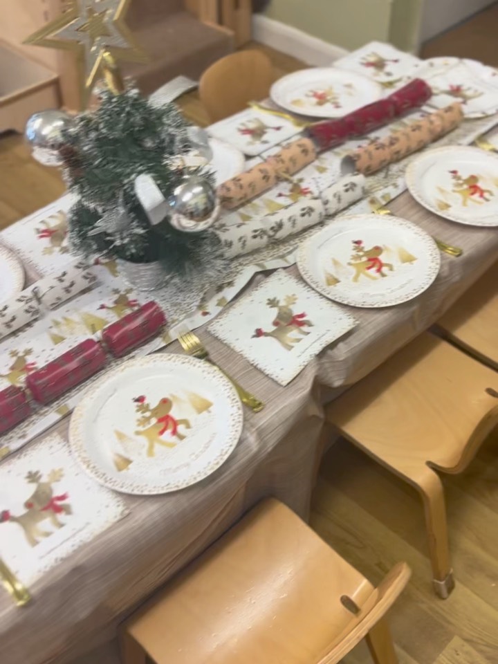 Nothing sweeter than little friends sharing Christmas dinner together. So much laughter and joy at Grange Park today✨💚