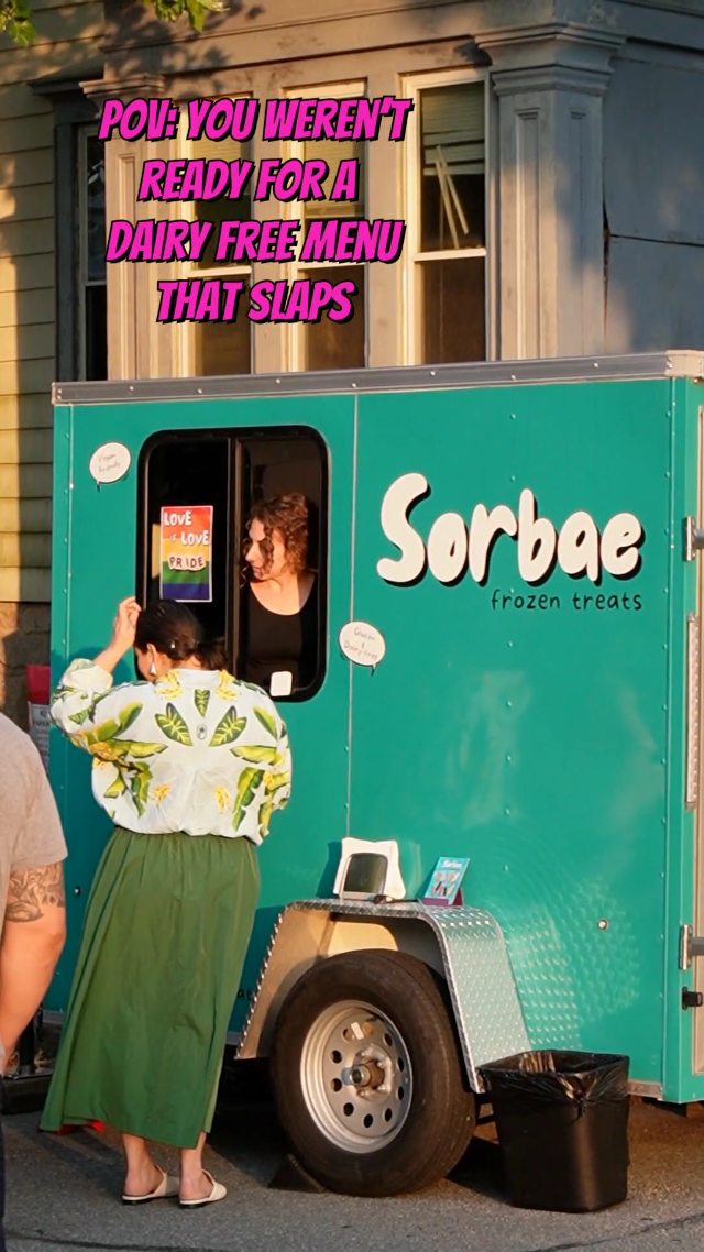 Decisions, decisions...
That's what happens when the dairy free options actually hit 💅