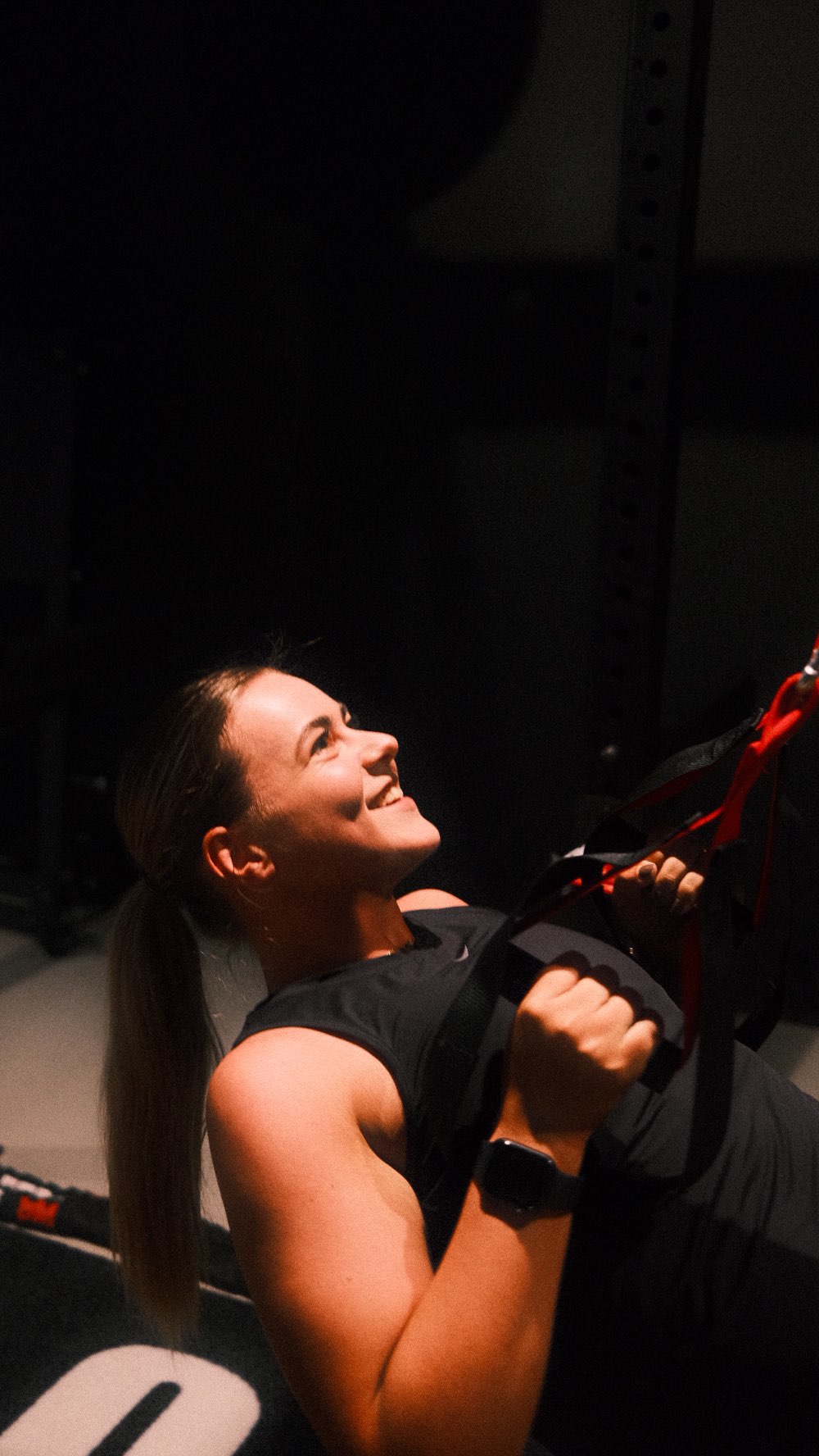 Ik tijdens de demo: 🧠💪🏻
Ik wanneer ik aan de beurt ben: 🧍♀️❓
Respect voor alle trainers die het ons drie keer moeten voordoen… oké zes keer. 😂
Tag je sportmaatje dat de oefeningen altijd als eerste vergeet. 👀