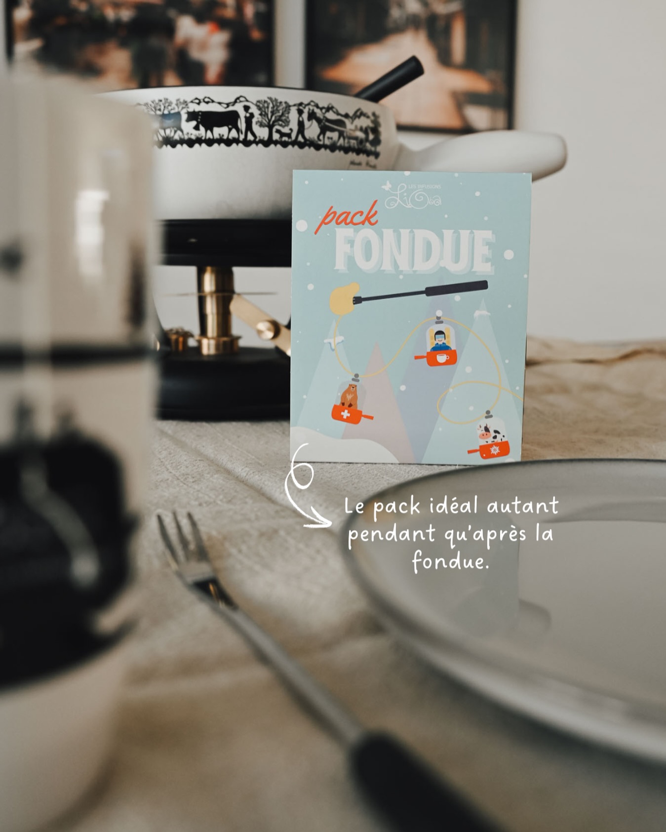 Notre chouchou pour cet hiver ❄️
Il contient deux boîtes d’infusions :
La chaleureuse avec ses écorces de cannelle s’accompagne merveilleusement bien d’une fondue. Idéal aussi pour se réchauffer pendant et après une journée dans le froid à ski. 🎿
La roteuse où chaque repas devient plus facile à digérer! 🫕