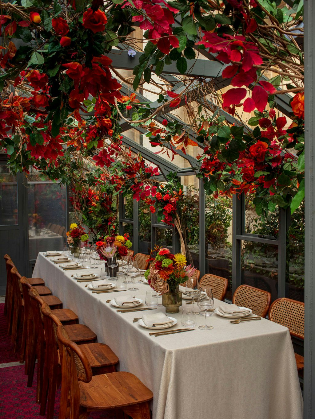 Looking for the perfect space for larger gatherings? ✨ The Regency Greenhouse at One Marylebone comfortably seats up to 32 guests, making it ideal for weddings, corporate events or special occasions. 🌿🥂