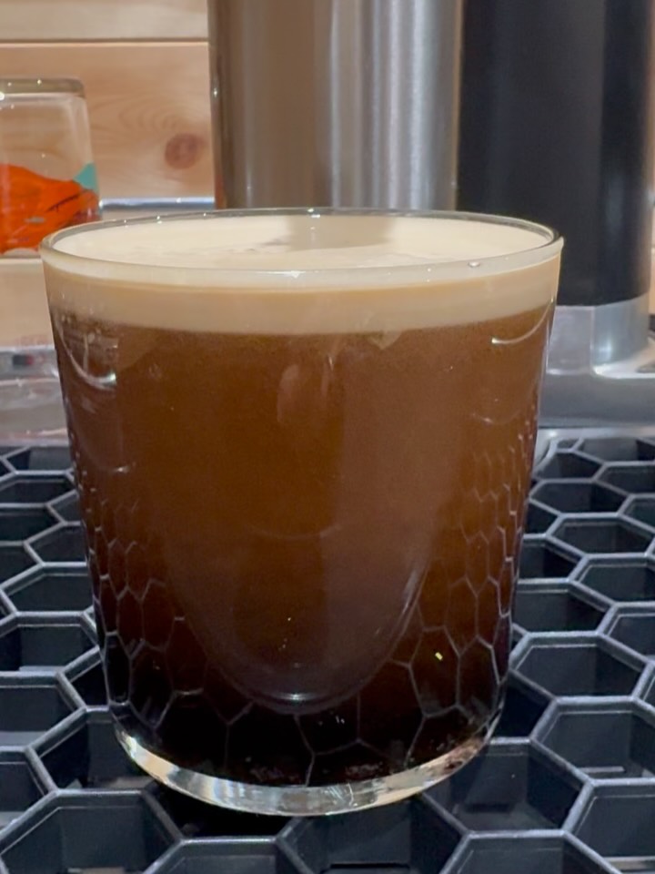 The stout is ready!!!!
So, excellent head retention, smooth mouthfeel, and deep in colour. The aroma is chocolatey, coffee undertones from the roasted malts. The flavour is the most awesome stout that you’ll ever drink 😀
The ABV on this one is 4% so just right for a few in front of the darts.
It’s ready for Christmas.
The guv’nor is in the house. Put in his rightful place, overseeing the Fox in the Garden….whic is looking quite cosy at the moment.
Cheers everyone.
#foxtailbrewing #stout #pubshed #fox #garden #beer #beerstagramer #beerstagram #beerporn #fromgraintoglass #homebrew #homebrewer #homebrewing #christmas