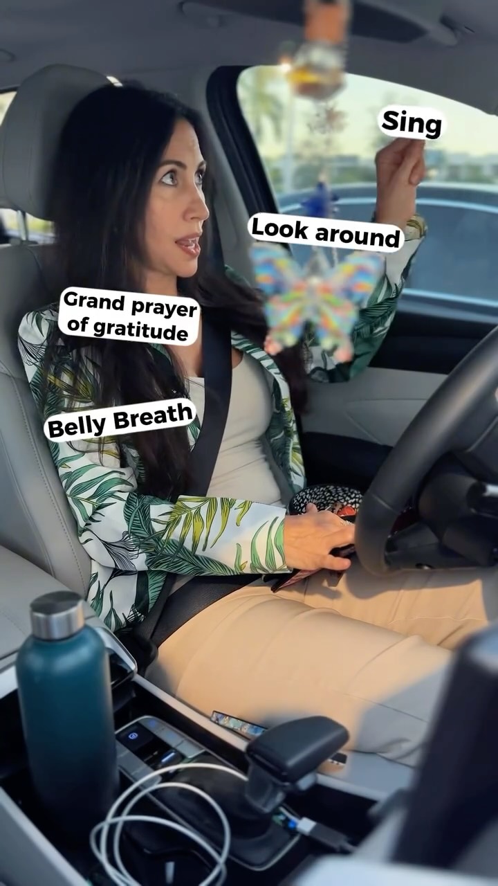 I choose to sing when this happens. Because the outside doesn’t always change… but who you become inside makes everything flow again.
#EmotionalHealing #BoundlessHealingHands #HealingJourney #TransformFromWithin #EnergyMedicine #LifeInAlignment #FloridaLifeCoach #MiamiLifeCoach #HealingFromWithin #Maria&Mercedes #Traffic #sing