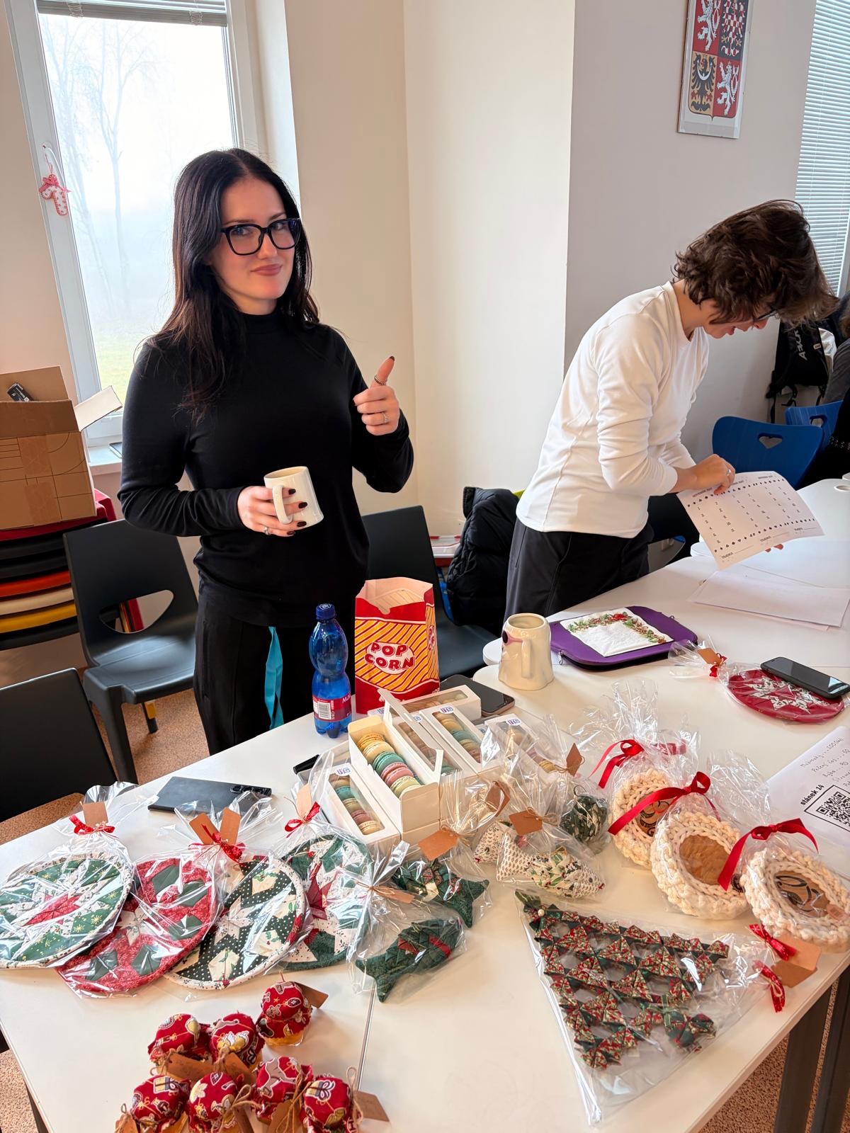 Páteční studentský jarmark, který připravili naši maturanti, ve fotkách 🫶
#itg #gymnazium #jarmark #maturanti #studenti