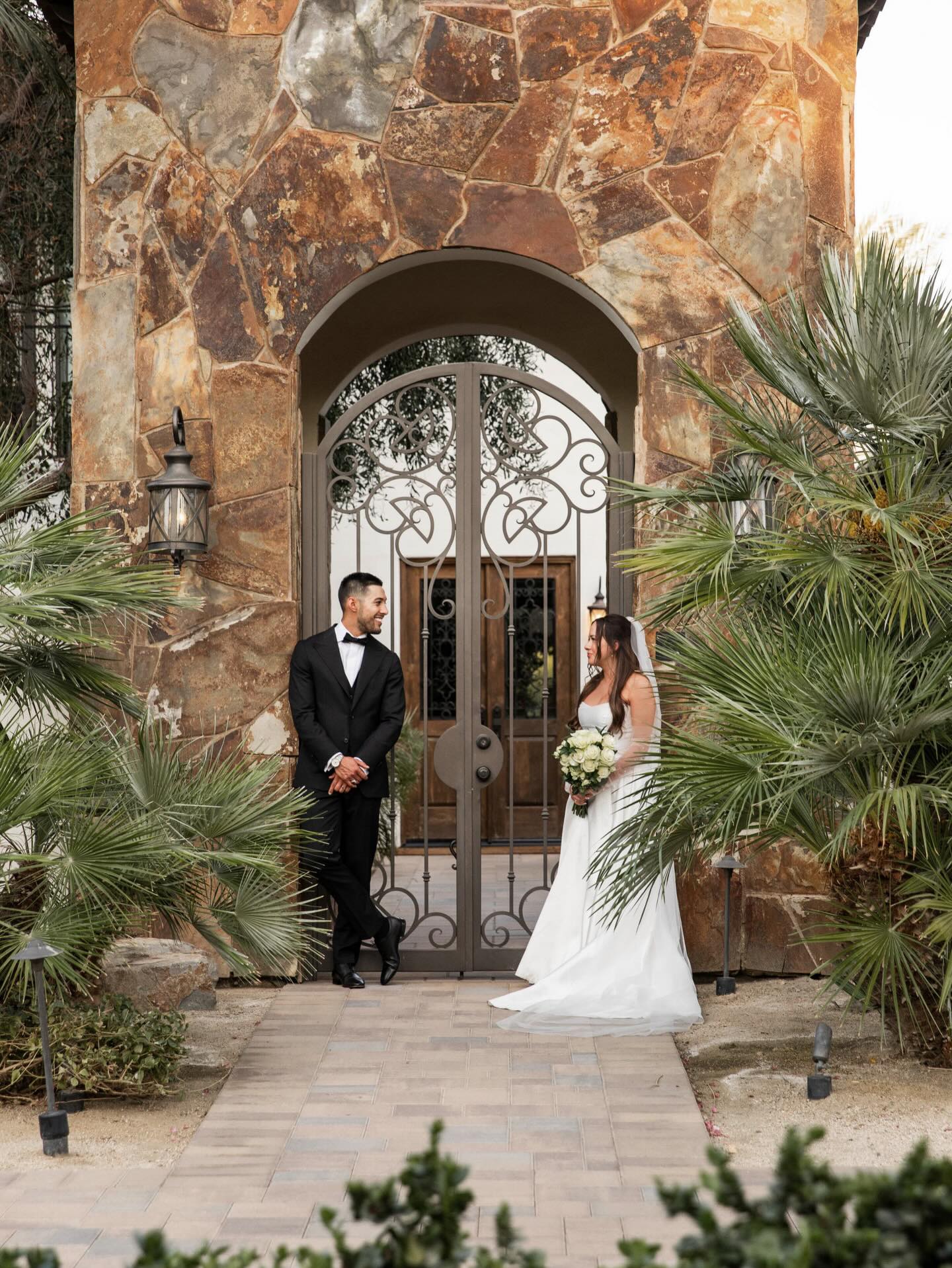 A celebration elevated by the charm of Old Polo Estate 🤍
.
.
.
.
#OldPoloEstate
#PalmSpringsWedding
#PalmSpringsBride
#PalmSpringsEvent
#DesertWedding
#EstateWedding
#WeddingInPalmSprings
#CaliforniaWedding
#WeddingInspo
#WeddingDetails
#ElegantWedding
#LuxuryWedding
#WeddingAesthetic
#TimelessWedding
#WeddingStyle
#WeddingMoments
#BrideAndGroom
#WeddingPhotography
#DesertBride
#IDoInTheDesert