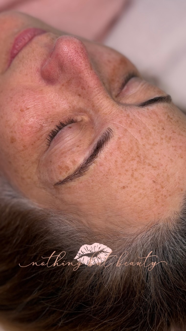 🤍MICROBLADING🤍
✨ Microblading results for this lovely lady who kindly let me capture her beautiful before & after ✨
January is the perfect month for a new year, new you! If you’ve been thinking about microblading… this is your sign. 💫
Get booked in before all your holidays so you can jet off with perfect, effortless brows! 🤍
#Microblading #MicrobladingResults #BrowTransformation #BeforeAndAfter #PerfectBrows #BrowGoals #BeautyTreatment #NewYearNewYou #FeatherBrows #BrowArtist #SemiPermanentMakeup #SPMU #NaturalBrows #FluffyBrows #BrowEnhancement #ConfidenceBoost #BeautyReels #AestheticClinic #TreatYourself#ashtead #surrey #ashteadsalon #surreysalon #ashteadvillage #trainingacademy #lashextensions