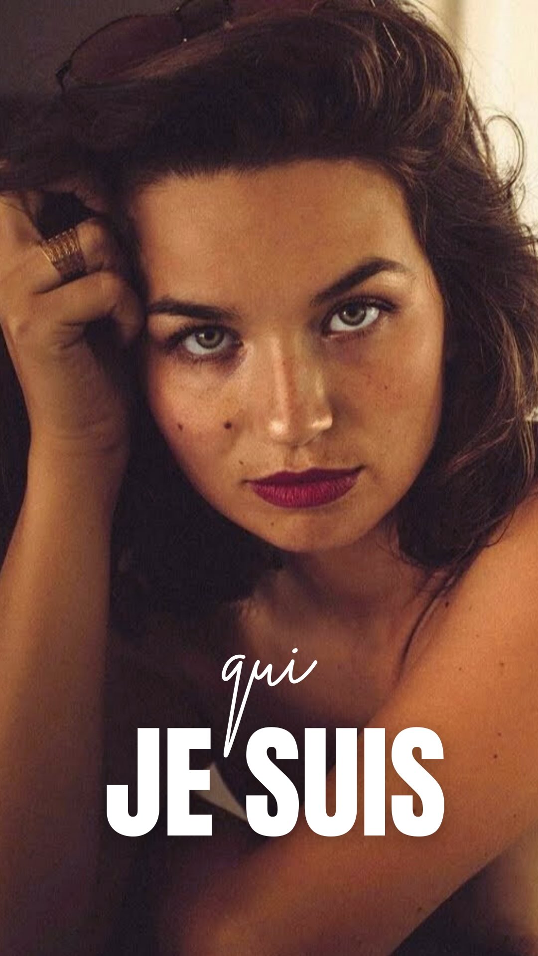 ✨Avant d’accompagner les femmes vers leur alignement et leur puissance j’ai déjà dû me réinventer en tant que femme.
⛓️💥Briser mes propres chaînes, réécrire le « qui je suis « en partant de mon feu intérieur, très loin de ce qu’on attendais de moi, mais là où je me sentais VIVANTE et en JOIE. 🔥
❌ Même si ce n’était pas convenable.
❌ Même si c’était difficile à assumer.
Ne pas me trahir, ne pas cacher mon feu et l’embrasser pleinement pour danser comme ses flammes, avec passion !
❤️🔥 Et c’est exactement vers ce feu intérieur que je t’emmène !
Alors, tu viens ?
www.lajouissive.fr
#quisuisje #missfrance #femininsacré