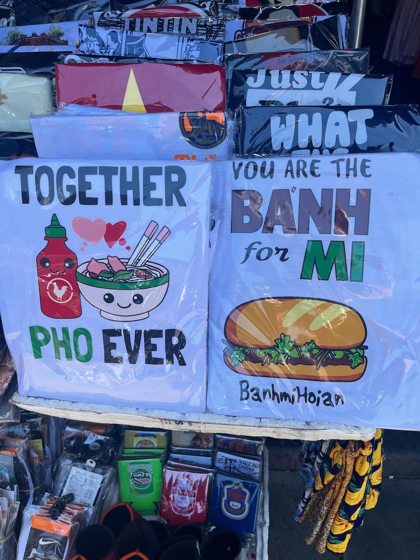 Vietnam's markets are the best!!! Delicious food and epic wordplay merchandise….What more could you ask for?! 🥪🍜 #VietnamTravel#TravelAsia#TurasTales