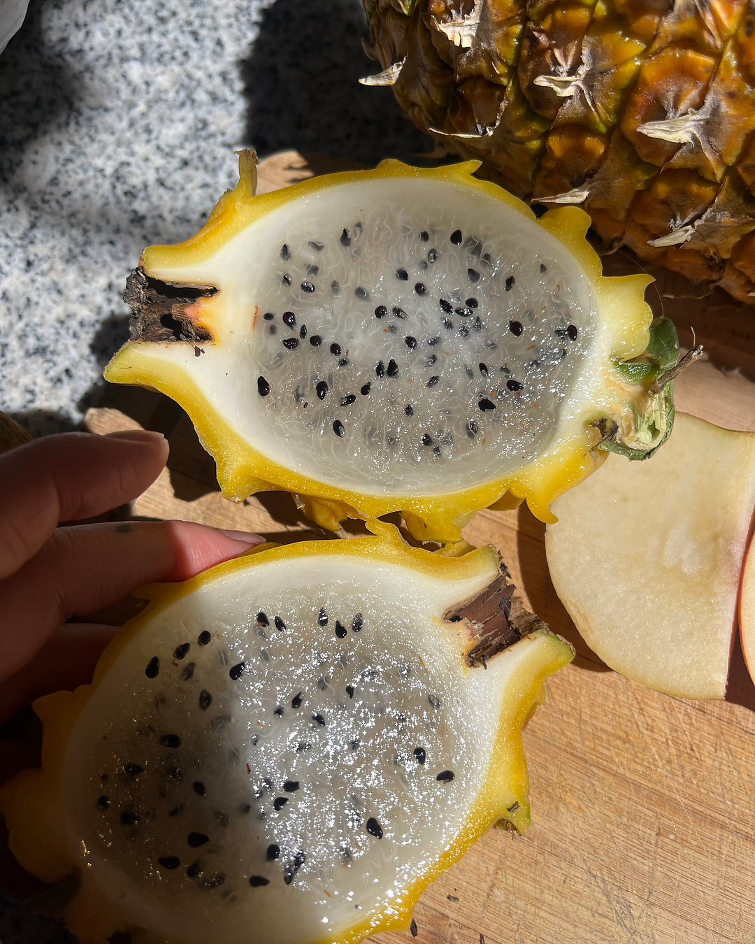 The juicy AF pitahaya churuja, endemic to Amazonas, Peru.
@goctalab @pirqapatalab
#pitahaya #beveragecreation #GoctaLab Link in Bio