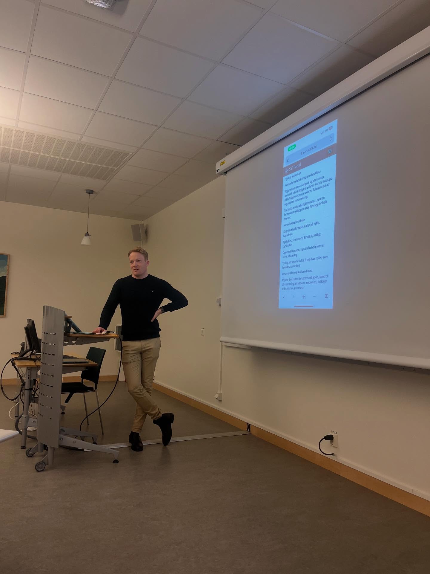Andra dagen på TAASK Masterclass börjar med en kort genomgång av gruppens hemläxa, att titta på en kort film och reflektera över framgångsfaktorer för teamet. Många fina kommentarer.