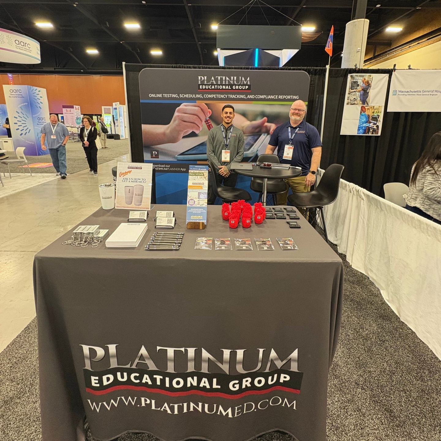 We had a fantastic time at the 2025 @officialaarc Congress in Phoenix! It was great connecting with Program Directors, Clinical Coordinators, Educators, and so many amazing respiratory therapy professionals. Thank you to everyone who stopped by our booth to chat with the Platinum team and learn about Platinum Planner.
The Respiratory Sputum Bowl was a highlightâso much energy! Congrats to all competitors, especially the @jacksoncollege team, for finishing 5th in the nation. We were proud to help support their travel and sponsor their team shirts!