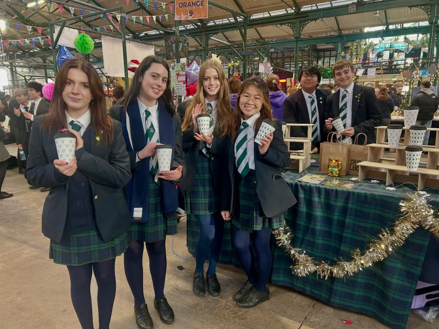 Our @youngenterpriseni team @smuglers.ye brought some festive cheer to @stgeorgesbelfast yesterday, selling their beautiful Christmas Coffee Cups.
It was almost a sell out and we’re not surprised!
Our pupils represented themselves and Rockport fantastically, were very proud of them all.
