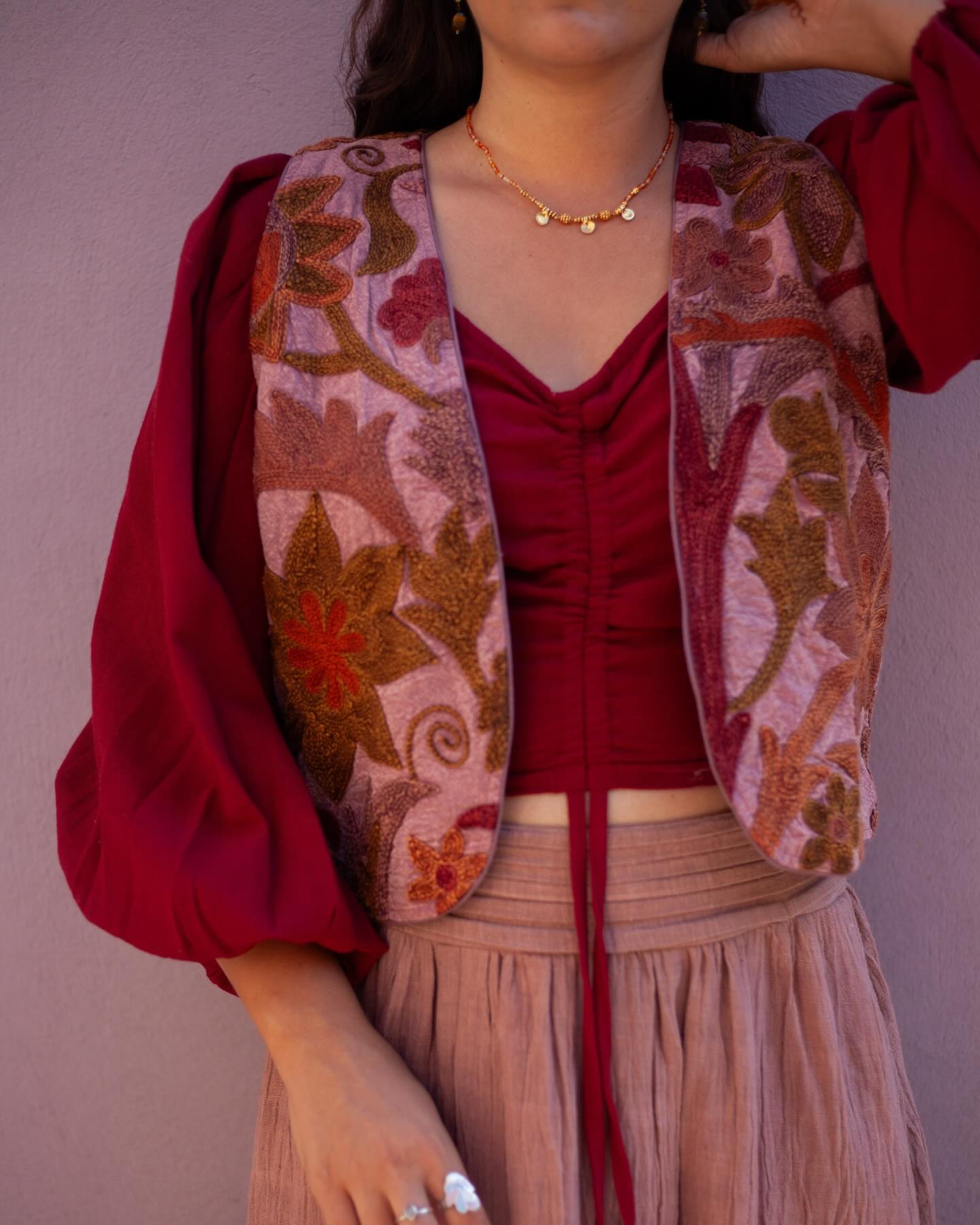 Here’s some festive outfit inspiration 🌜🌝🌛 Worn by @christinegialamatzi
✨ Your orders placed today & tomorrow will be wrapped extra beautifully, a special gift for yourself or someone you love ✨
You can join the newsletter on THAAMSZ.com 💛