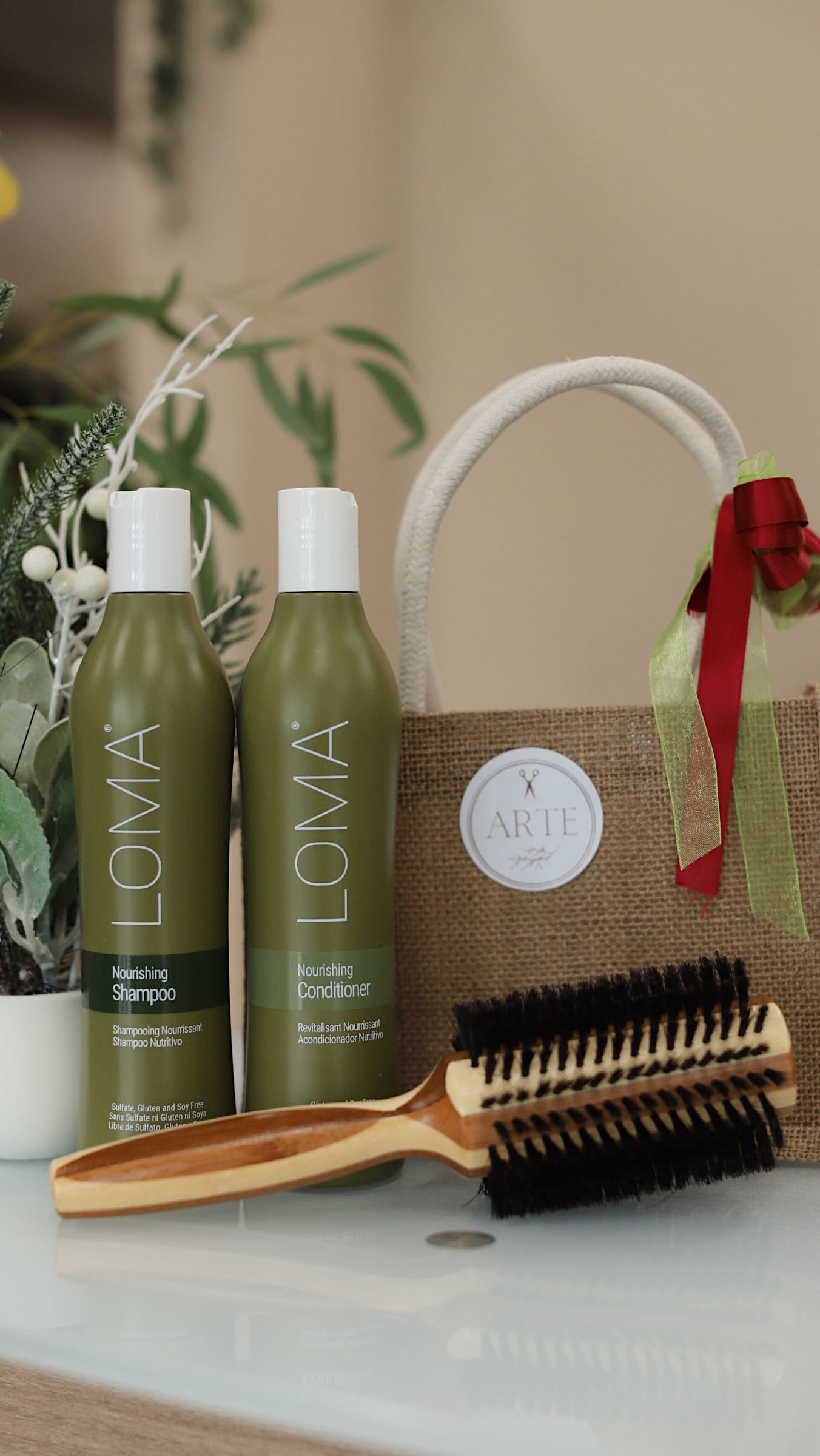 You guys loved our holiday bundles last year, and now we’re back with your faves + more! 🎄👇
✈️ LOMA Travel Trios
🛍️ LOMA Bamboo Brush Bundles
🎁 You Pick 2 Stocking Stuffers
+ BOGO 50% Off ALL American Crew products!
‘Tis the season to shop small and local! ✨
.
.
.
.
#artehairstudio #bellevuehair #bellevuesalon #bellevuehairsalon #rentonwa #rentonhairstylist #modernsalon #bellevuehairstylist #bellevuewa #shop small #shopsmallseattle