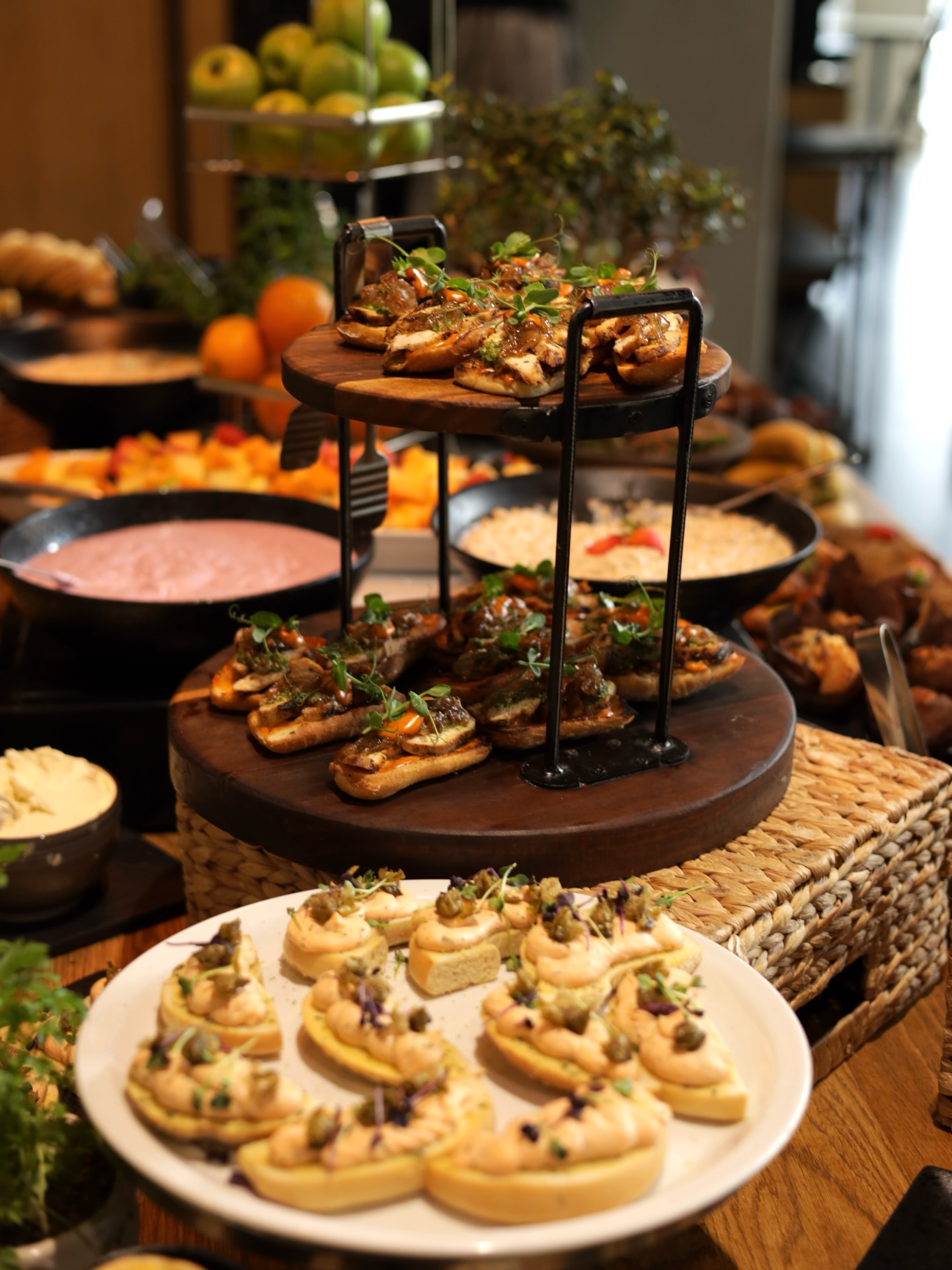 YOUR PERFECT SUNDAY: BOTTOMLESS BRUNCH, LIVE JAZZ & ALL THE FAVOURITES! ✨
Your favourite weekend treat is here, and it’s better than ever! Our iconic Sunday Bottomless Brunch with Live Jazz now features a delicious Summer glow-up for just R325 per person!
Enjoy the classics you love, plus an exciting infusion of new Asian Summer flavours, including: Freshly prepared sushi, Creamy mussel chowder and Vibrant signature Summer dishes
Let the live jazz set the mood and while you sip on sunshine, add a refreshing Mimosa for only R75!
Bookings are essential – secure your table for the ultimate weekend experience with the link in our bio!
#urbanumami #bottomlessbrunch #livejazz #summermenu #sushi