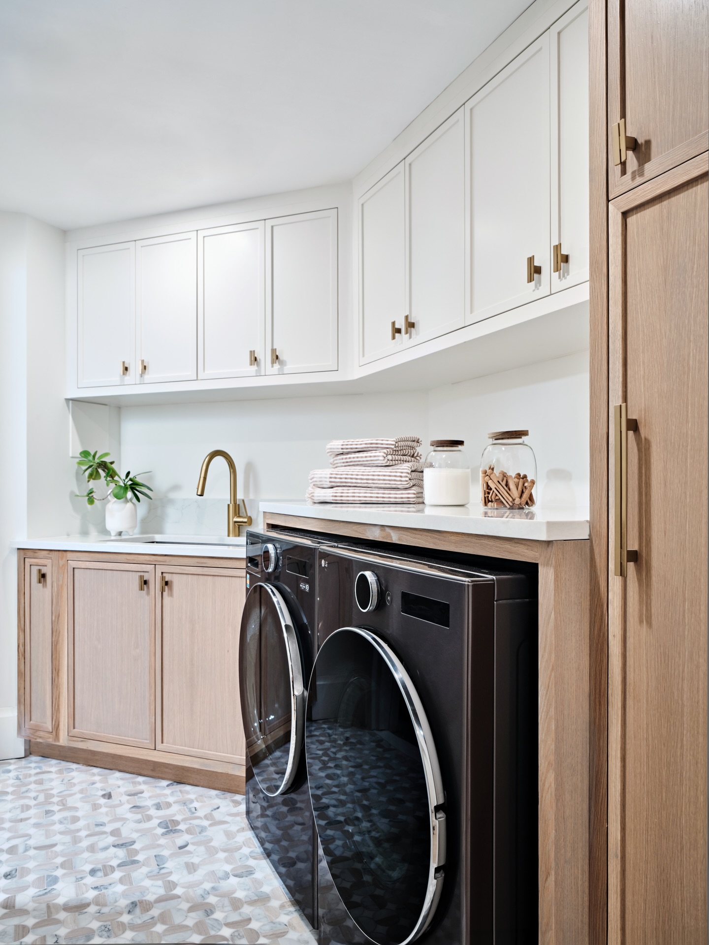 Where everyday moments meet intentional design. Swipe through the spaces that make this home feel both elevated and lived-in.