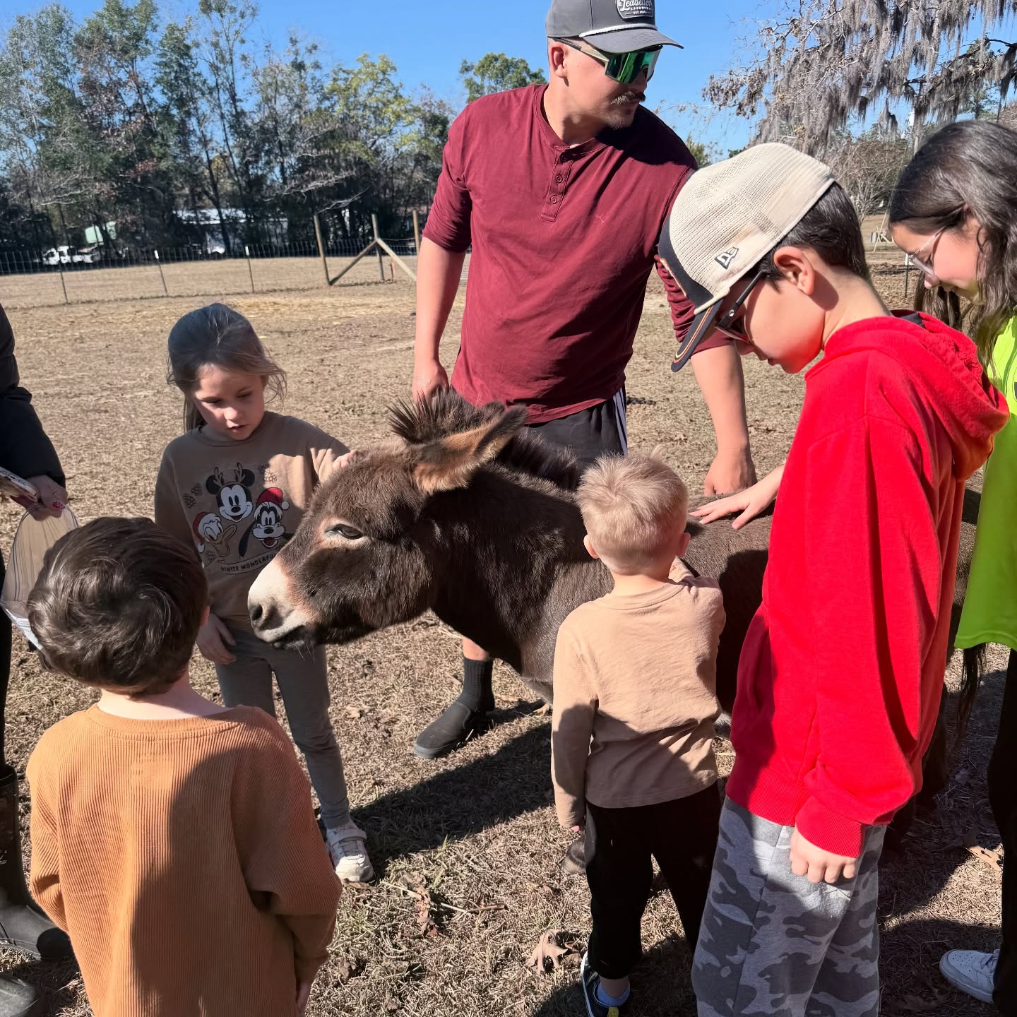 HAPPY 4th BIRTHDAY TO THIS SWEET BOY! 🎉🎈🎂
Did you know we can host your special events at the ranch?!
We had a fun filled day full of 🎣 , hayrides, and feeding the 🐮 and 🫏!
Book now at RMRRANCH.BIZ
#farmparty #birthdayattheranch #cowcuddles #cowparty #farmlife