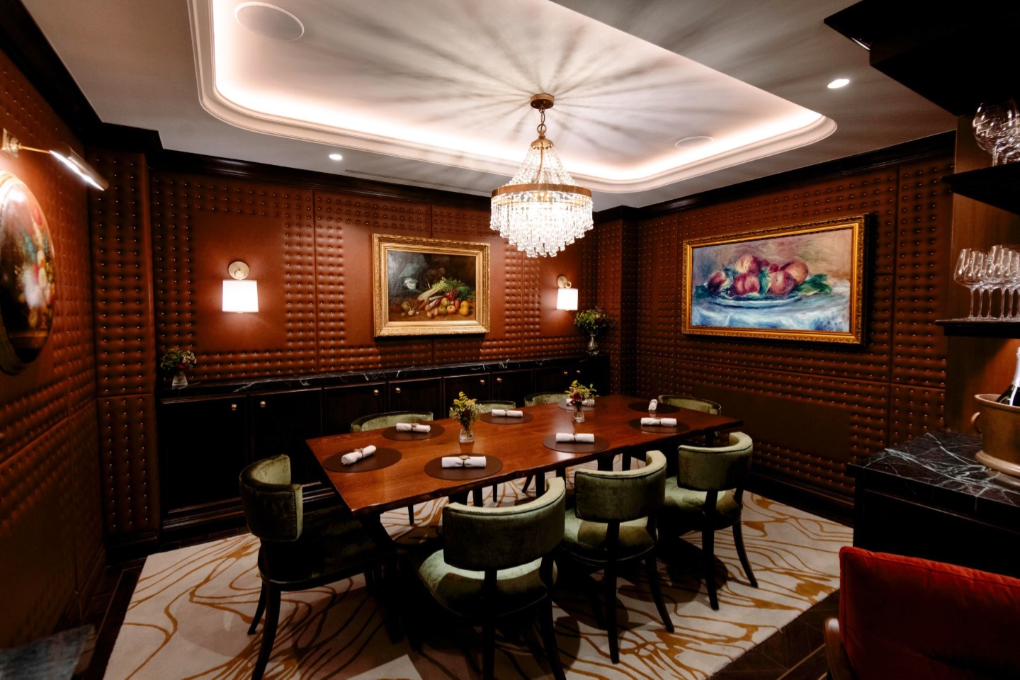 We have just released more late bookings for NYE including our beautiful private dining room which seats up to eight guests—set beside our beautiful glass fronted wine cellar and complete with a Bowers & Wilkins sound system. Bookings are now open via the link in our bio on OpenTable. 🥂
.
.
.
#Corenucopia #Chelsea #NewYearsEve #NYE #Festive #PrivateDining #PDR #PrivateDiningRoom #Pimlico #NewOpening #London #Restaurant #Chef #OnTheTable #ClareSmyth #Classic #Luxury #Bistro #Wednesday #BowersWilkins #SoundSystem #Weekend #Holidays #Celebrate @warrendupuy