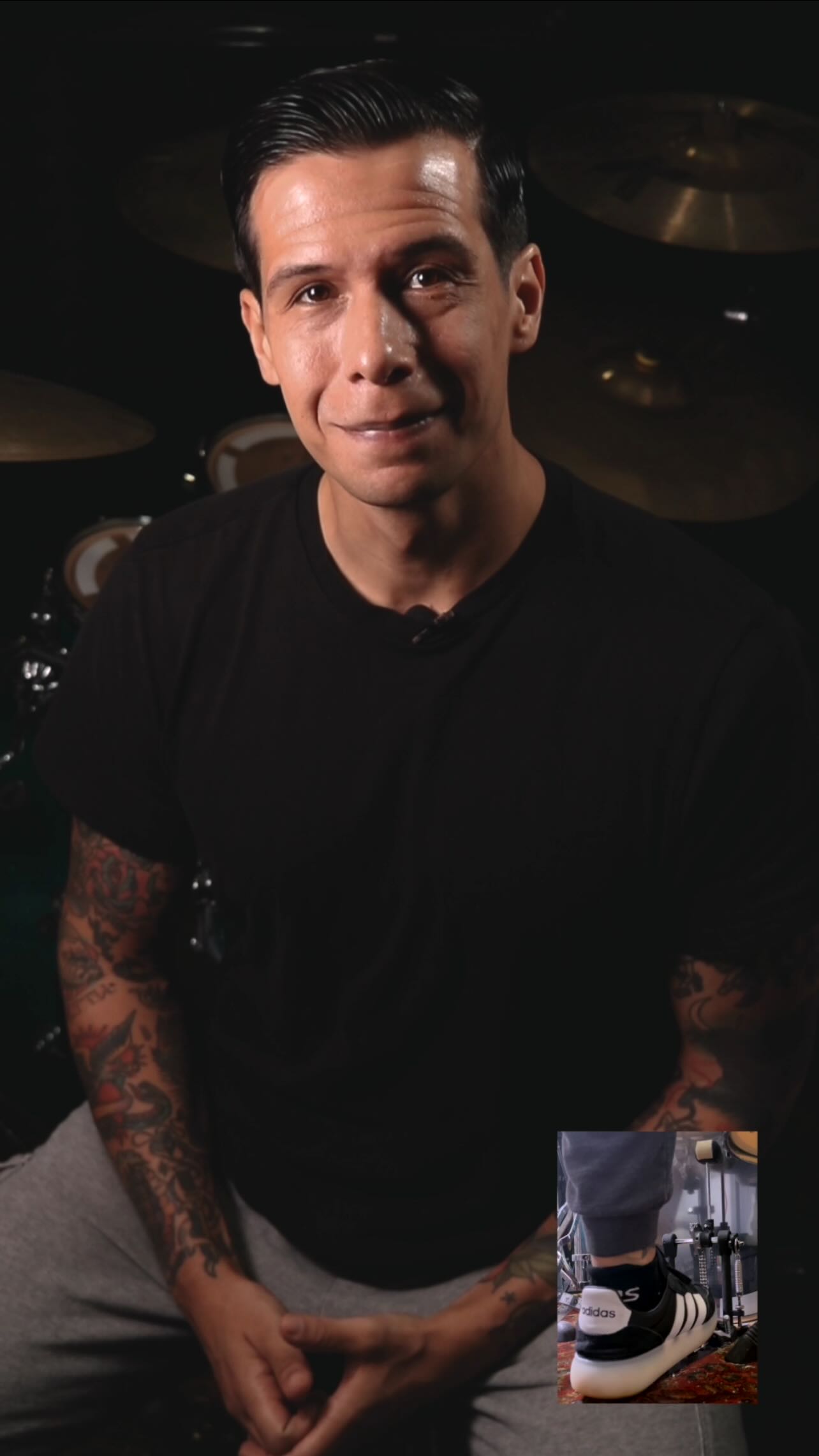 💪🥁🌲🎁 Te regalo este poderoso fill avanzado. Free chop para tu arsenal.
🔐 Sticking:
KK RL KK RL KK RL KK
RL KK RL RL KK RL RL
#batería
#bateristas
#drums
#drumchops
#drumpractice
#drumeducation
#bateristaslatinos
#musicoslatinos
#drumreels
#instadrums
#clasesdebatería
#Frojax
#drumsolo
#drumlife #drummer #drummersofinstagram #drummerlife