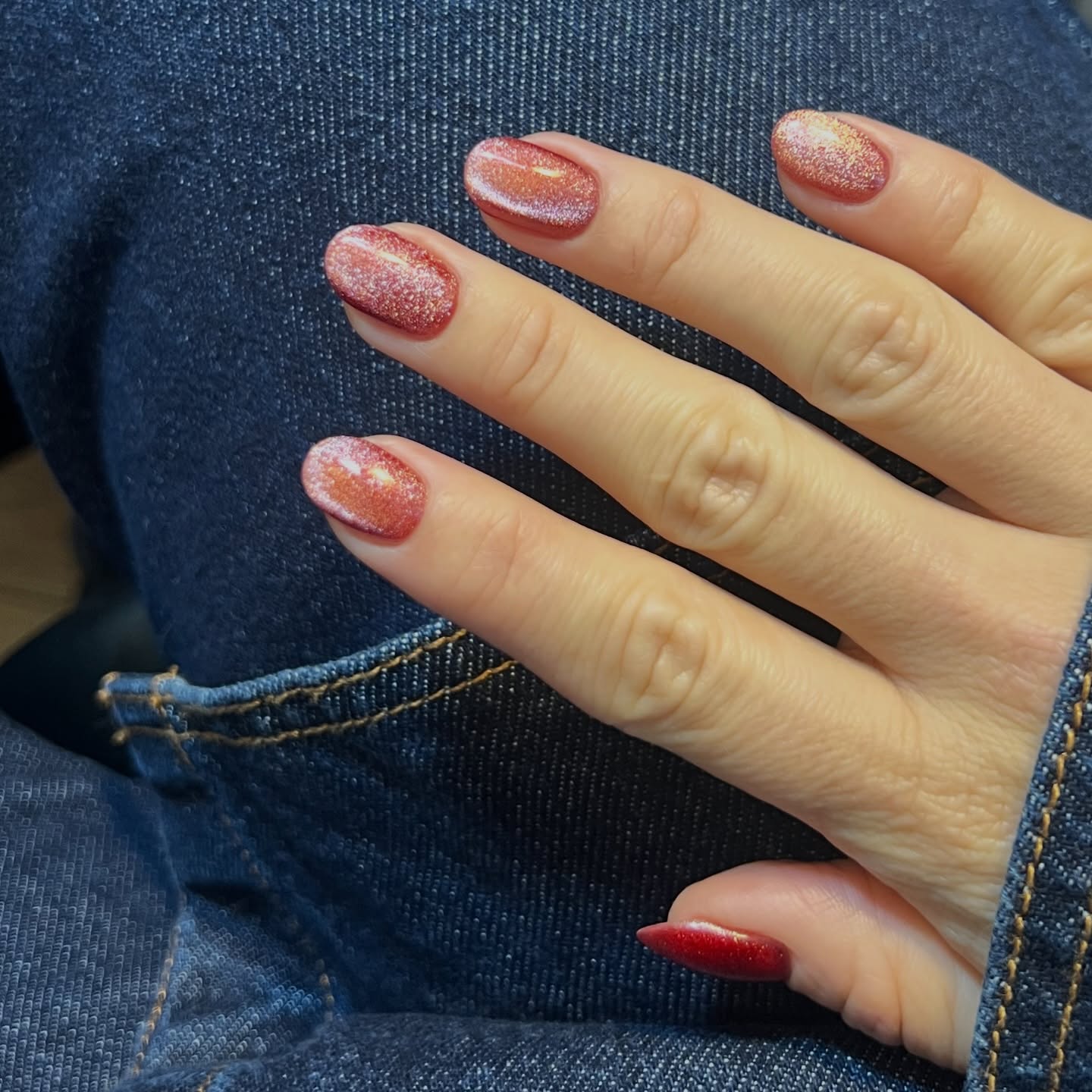 Omdat deze kleur onderschat wordt en te verslavend is om naar te kijken ❤️
#anoleCE32