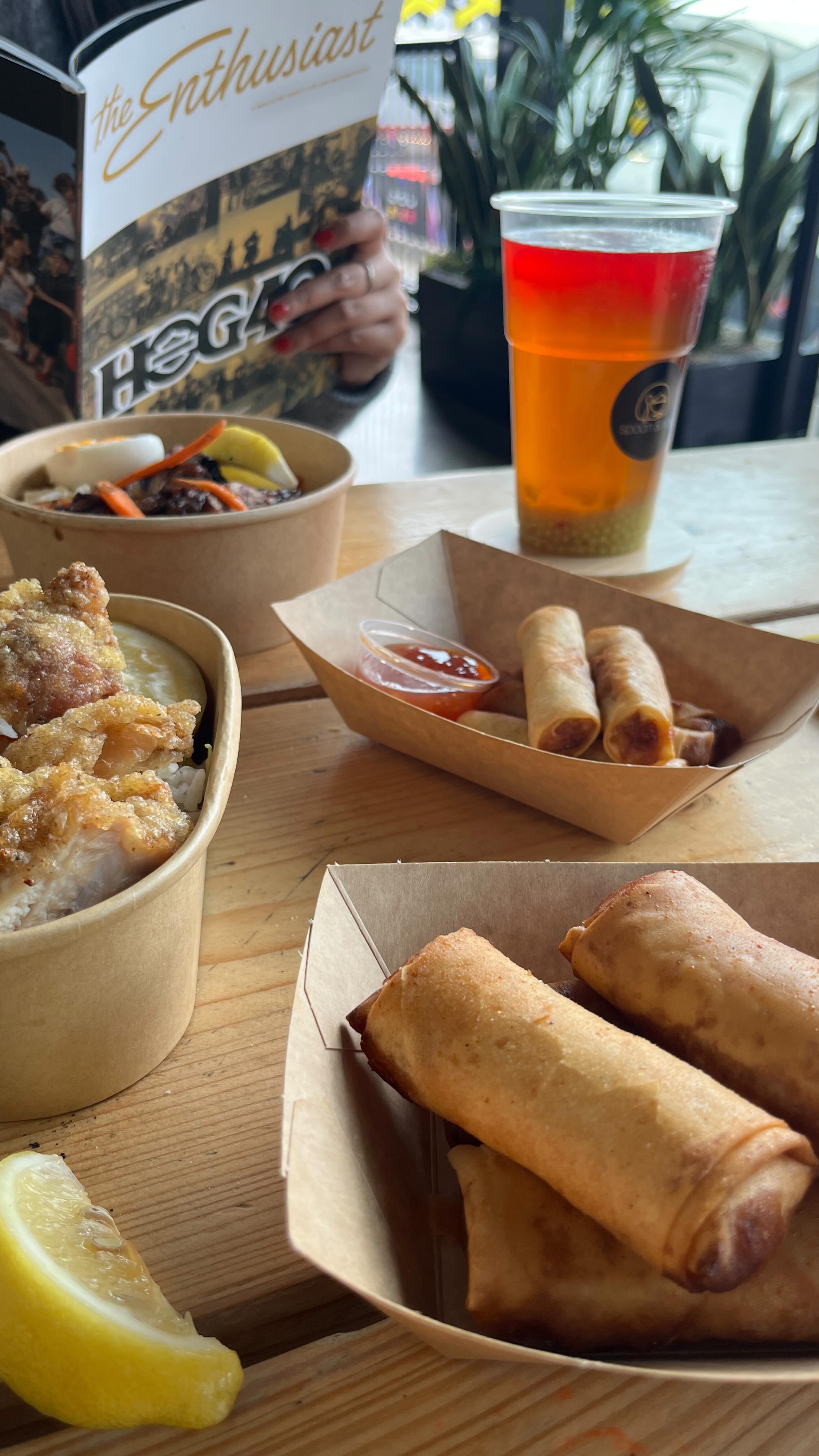 Willesden movin’ mad today, but with just two staff we still patterned it 🫶🏽🔥
#spoonandrice #filipinofood #streetfoodtakeaway #londonfoodie #busyday #workflow #teamwork #onshift