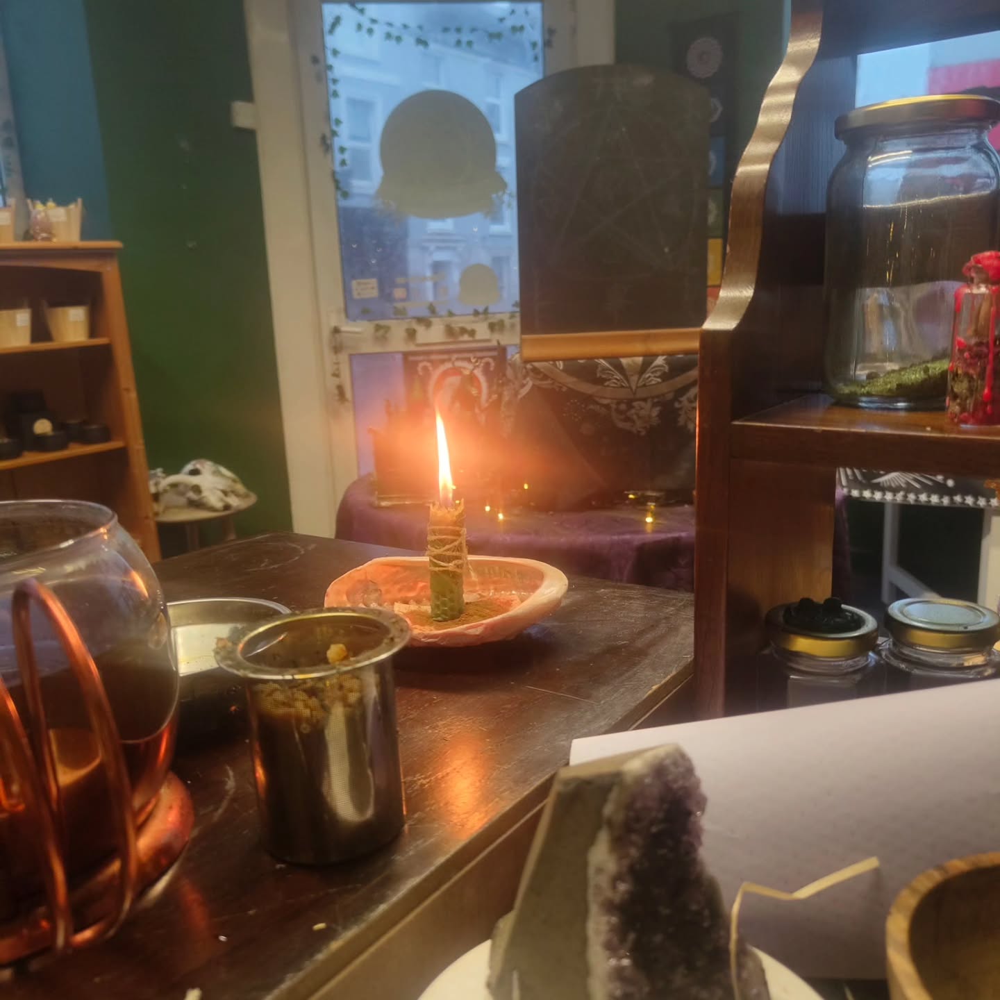 Good morning Wytches, on the 20th we have a special edition of Wytch, Bytch and Brew!
We are running a free Winter Solstice Ritual,at 2pm, come join us for much fun and merriment!
Bring along something to share with everyone, and show the world how Pagans and Wytches celebrate!
See you all soon
Blessings of the Land Sea and the Sky ❤️❤️❤️❤️