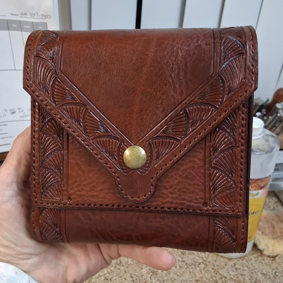 Concealed carry pouch I made for a customer today, using @tandyleather Montana veg tan cowhide. Hand tooled and hand stitched. #concealcarry #holsters #leatherholster #leathercase
