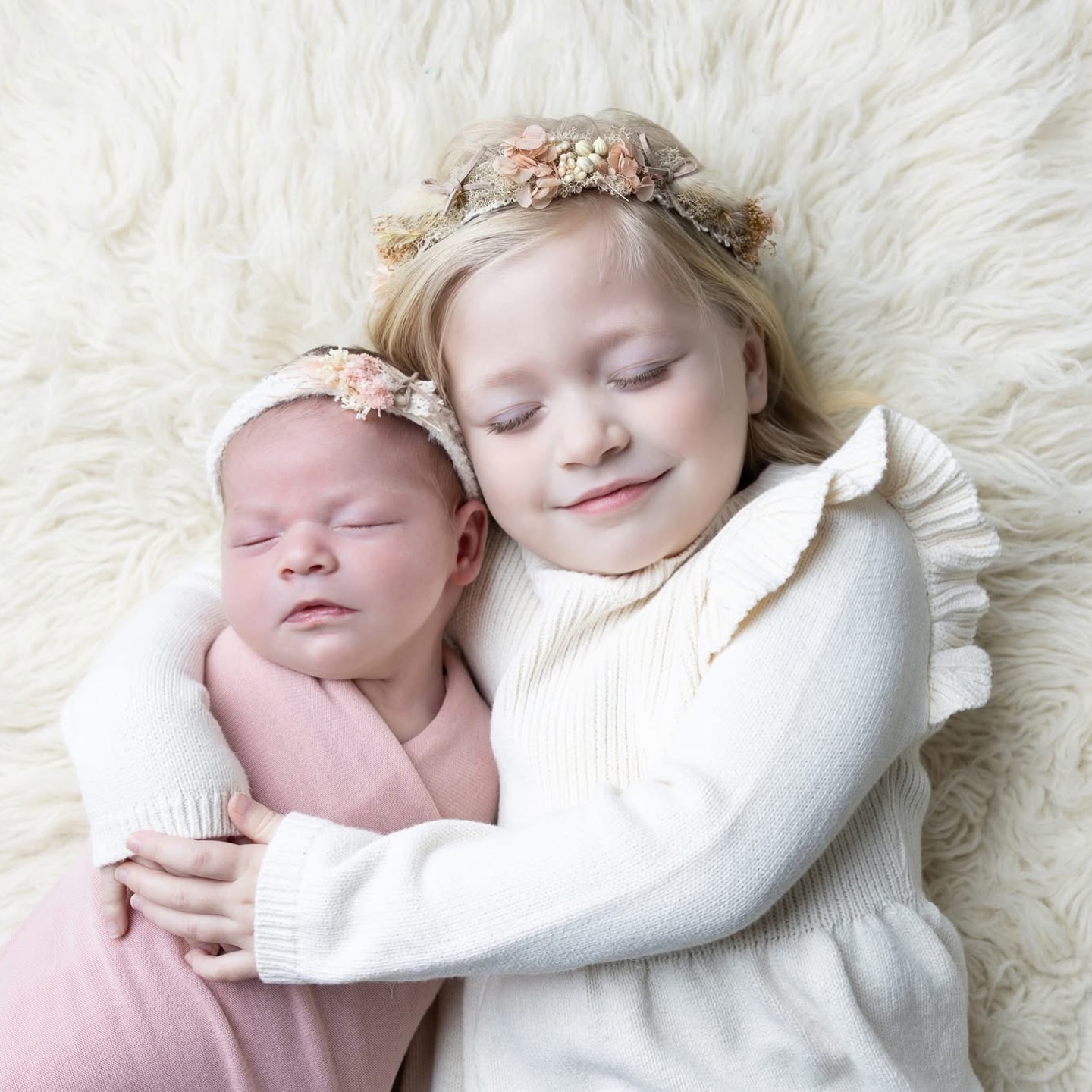 I loved my newborn session with Charli and big sister Kali ❤