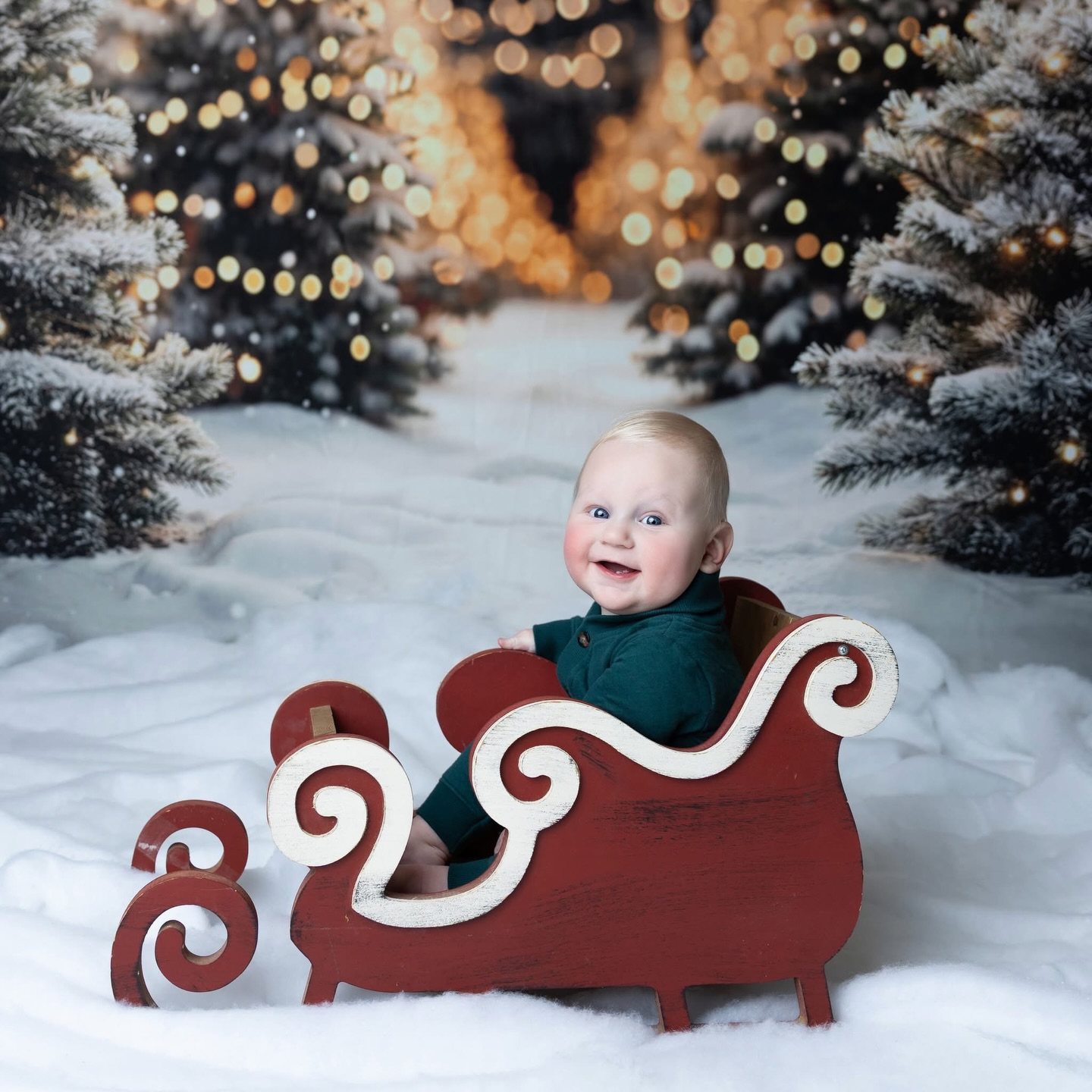 Dawson napped on his way to the studio, and I loved photographing his rosy cheeks, beautiful blue eyes, and his sweet personality. We did a little combination of holiday and neutral shots for his mid-year Watch Me Grow shoot! #stlouisbabyphotographer