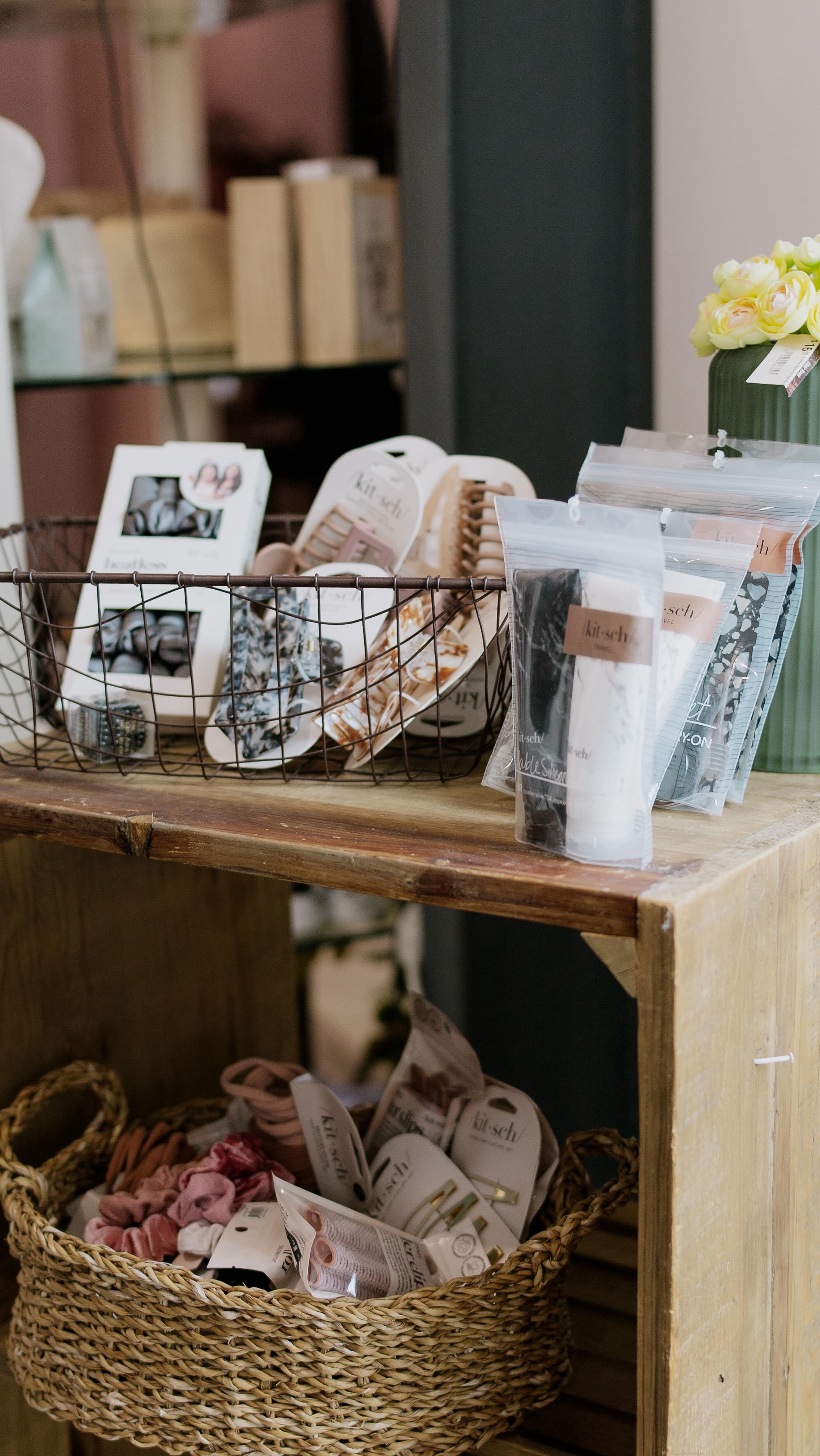 Stockings, solved. 🎁
Shop Chez Vous at The Village at Rancharrah for must-have products from Patchology and Kitsch. #TheVillageAtRancharrah #HolidayShopping #StockingStuffers #RenoTahoe