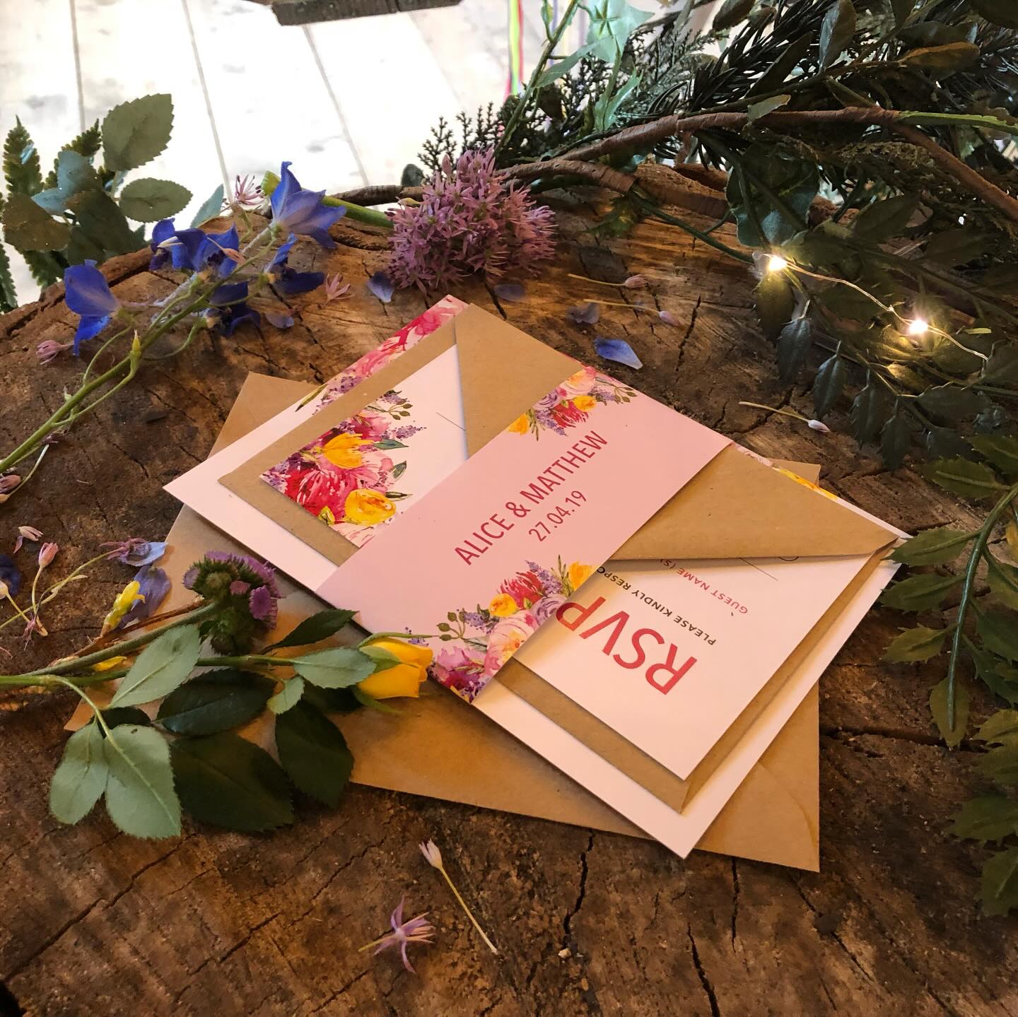 COLOURFUL DELIGHT 🌸 // Infuse your wedding with vibrant hues.
Matching “On the Day’ stationery is available to complete your wedding day.
Our 2 item bundle invitations includes: 5x7in Invite, A6 RSVP and Belly Band. Get in touch today to order yours!
#weddingstationery #handmadeinvites #weddinginvitations #weddinginvites #bundleinvitations #iamcwdesign #lovinglymadeinwestsussex