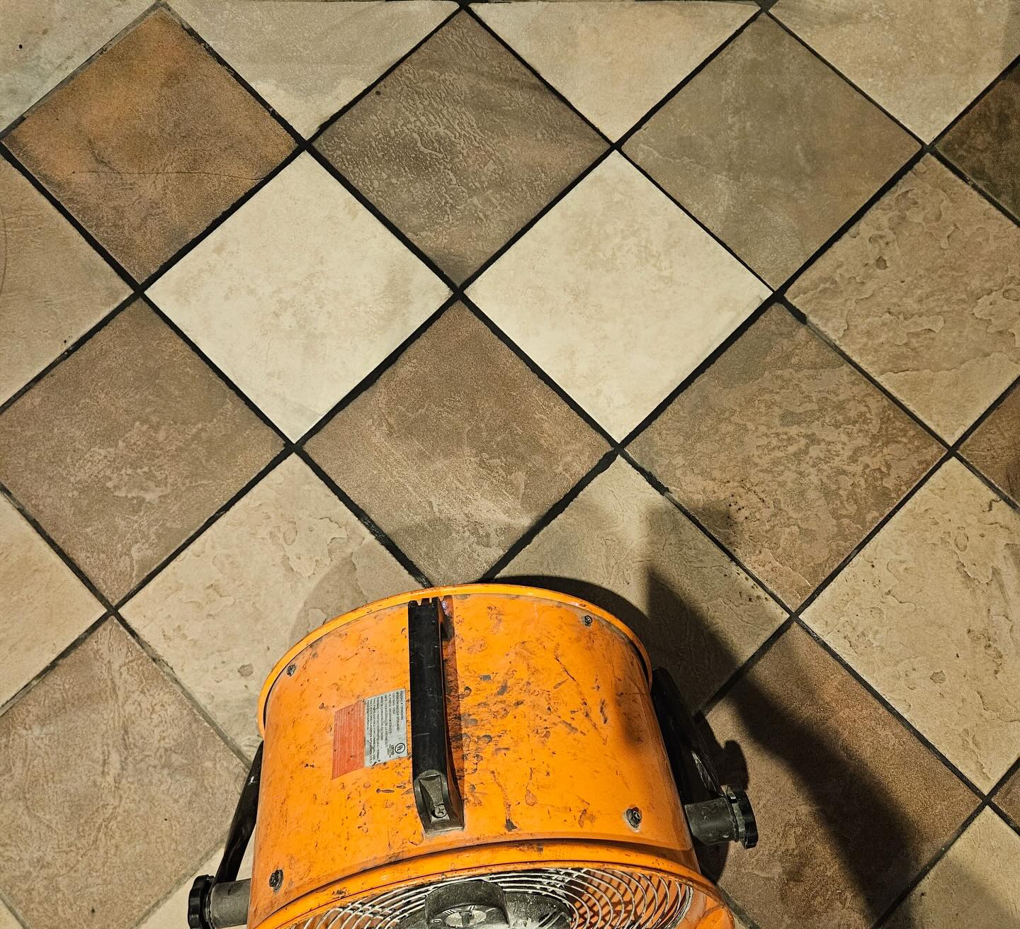 Quick floor tile replacement.
Lansing, MI📍
#edenspropertyservices #restaurantmaintenance #handymanservices #lansingmichigan
