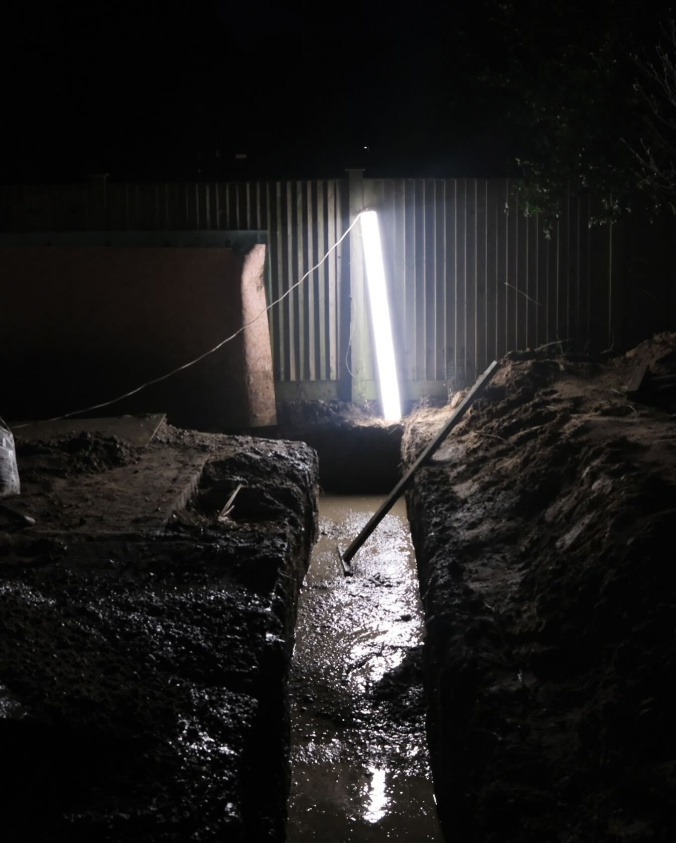 Foundations dug and poured by day two at our Royal Tunbridge Wells project.
The late-afternoon shifts feel worthwhile when progress moves this quickly and each milestone lands ahead of schedule.
SOHO Developments | High-end residential extensions, loft conversions & full refurbishments