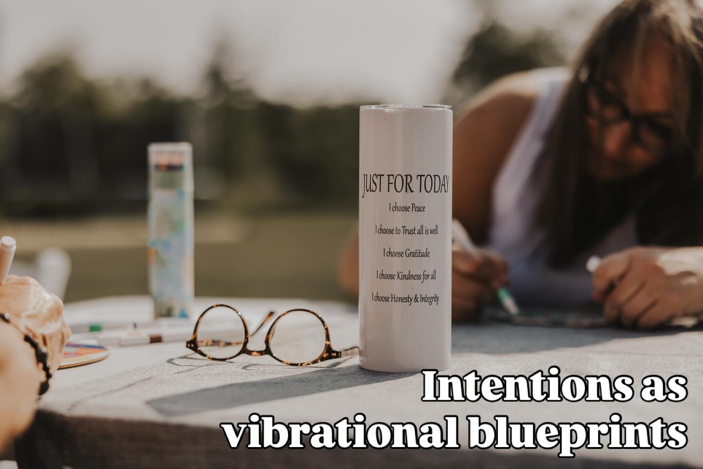 in my sound therapy practitioner studies, I’ve been reading about shaping the energetic landscape, and one phrase has really stayed with me: intentions are vibrational blueprints.
Before I begin anything in my work 🎼a sound bath, a full moon gathering, a crystal bracelet and intuition class, or a one-on-one session I pause and set an intention. Not to control what happens, but to shape the tone of the space being held.
It’s also reminding me how important this practice is in everyday life. There was a time when I set an intention every morning when I opened my eyes. Somewhere along the way, I fell out of that rhythm, and this feels like a gentle nudge to return to it.
Intention doesn’t need to be complicated. It’s simply about frequency 🤍choosing how we meet the moment and letting everything else organize around that.
Maybe this is your reminder too: set the tone before your feet hit the floor.
🤍
📸 by the talented @sammyjunephotography