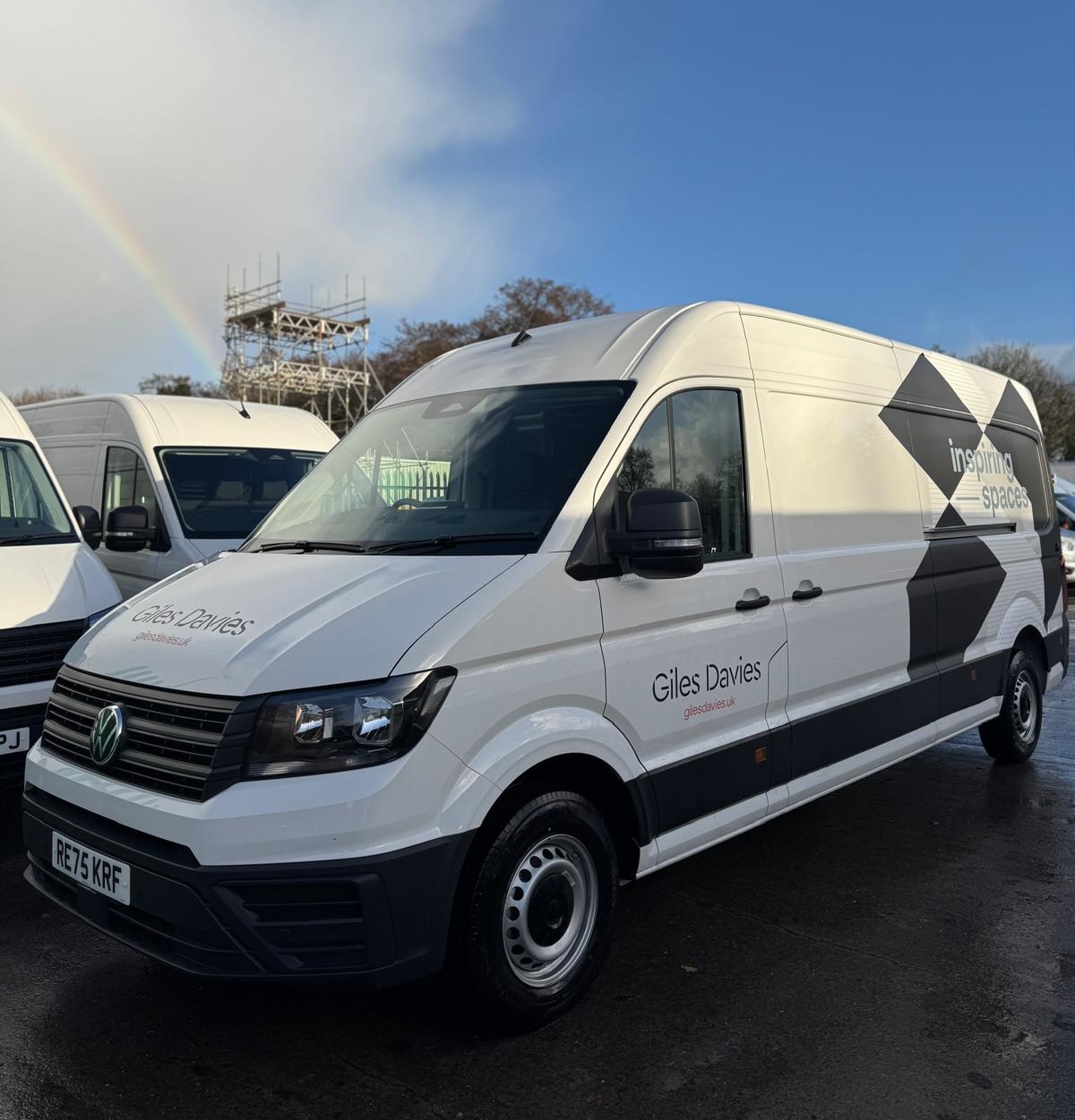 Weβre absolutely thrilled to support our long standing customer Giles Davies Ltd with the delivery of 8 NEW, fully branded vans! πβ¨
Fresh off the line, fully prepared, and ready to hit the road!
If your business is looking for a reliable long term hire solution, get in touch today. Letβs keep you moving! πΌππ₯