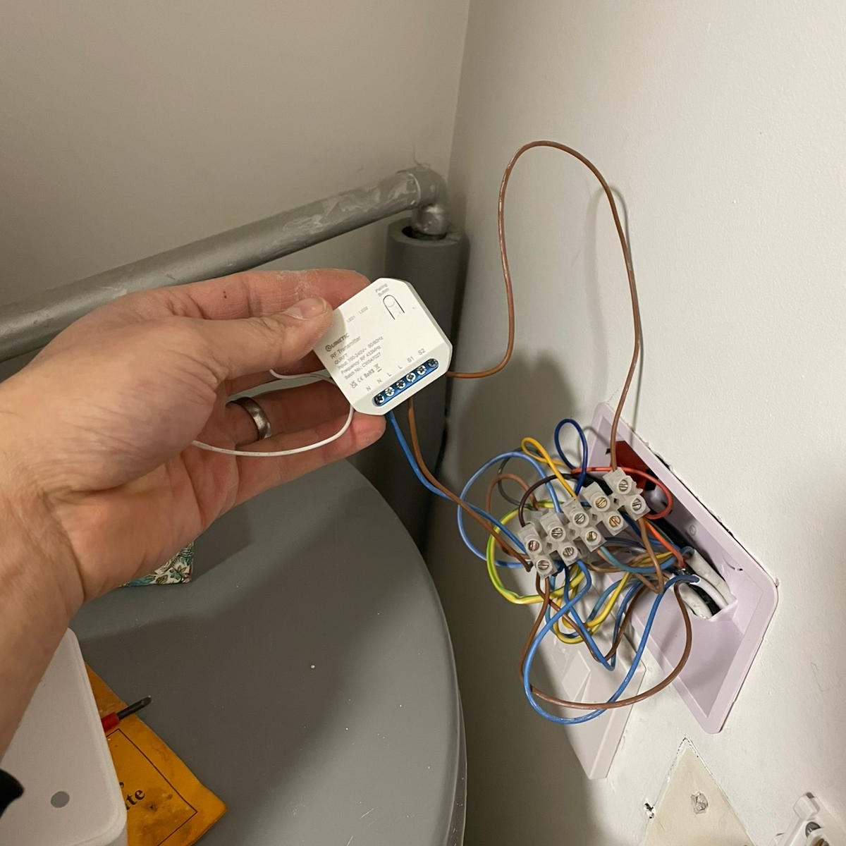 Replaced a broken boiler switch wire using a wireless device, saving the need to run new cable up 3 floors.
Less mess, less time, same reliable result ✅
#MessElectrical #SmartElectrical #WirelessSolution #ElectricalWork #NoMess #TimeSaver #ProblemSolved #UKElectrician #ElectricalInnovation