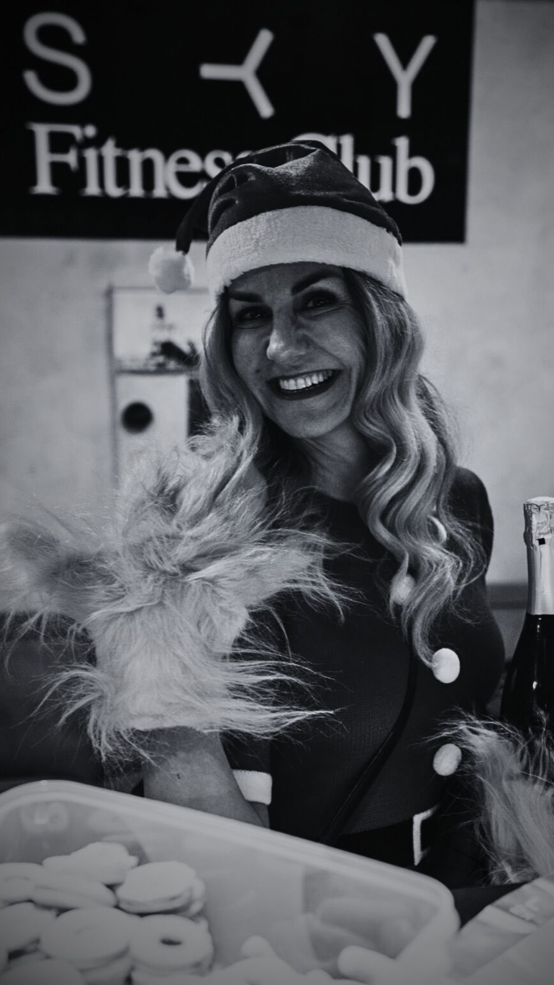 ✨G R I N C H P A R T Y✨
Děkujeme Všem, kdo dorazili na náš vánoční večírek! 🎄
Skvělá atmosféra, skvělí lidi. Díky Vám to mělo kouzlo.
Moc jsme si to užili. ✨
Váš Sky team💚
@anetfrankova @medysdan @m_jabloncikova @martas_nedved @kouramartas @_tibitanzlova @kristyna.k1234 @fyziokopriva @karelkarla @honzik83 @tery_praska
#vanoce #christmasparty #grinch #family #skyfitness #partyteam💚