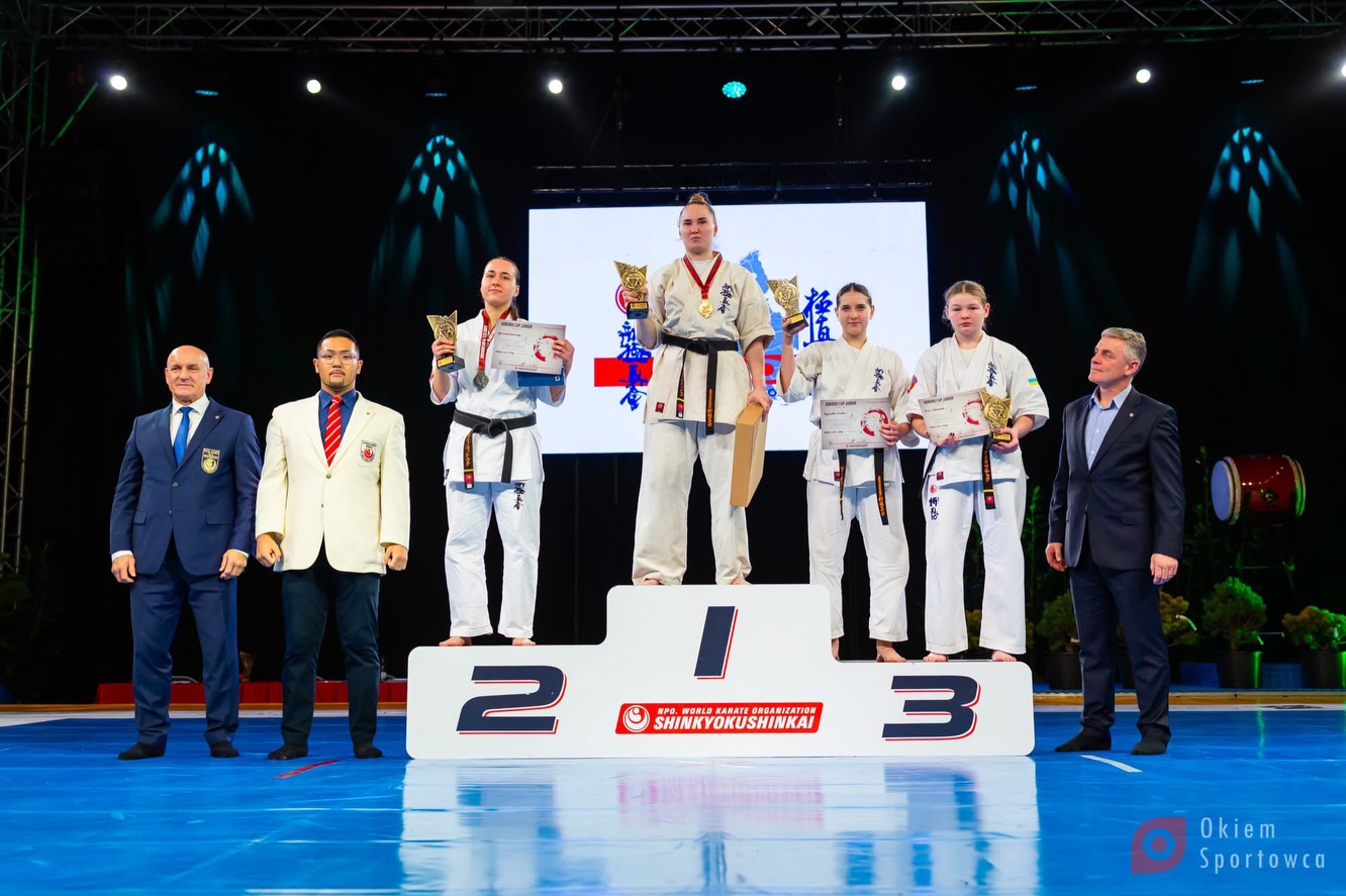 โจ ALINA OSSIPENKO โ KOKORO CUP U22 CHAMPION ๐ฐ๐ฟ โจ
2025 โ Warsaw, Poland ๐ต๐ฑ
At Kokoro Cup, excellence is shaped by precision and composure. With calm strength and refined technique, Alina Ossipenko rose to the top of the U22 division, claiming the championship through grace, focus and unwavering determination. ๐ฅ๐ธ๐
๐ธ: @okiem.sportowca
Alina Ossipenko โ Kokoro Cup U22 Champion
#KyokushinFightAcademy #KokoroCup #Kyokushin #Osu