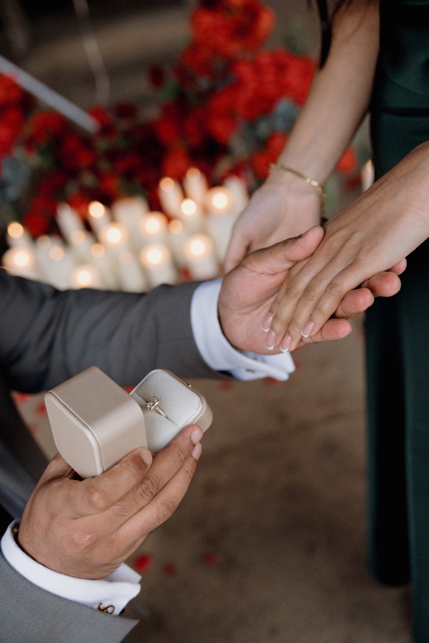 Congratulations to the lovely Moses and Sonam ๐
Venue: @euridge_ ๐ฆ
Photography: @hannahwarmishamweddings ๐ท
#cotswolds #engaged #bridetobe #shesaidyes #proposal #proposalideas #theknot #hebenttheknee #euridgemanor
