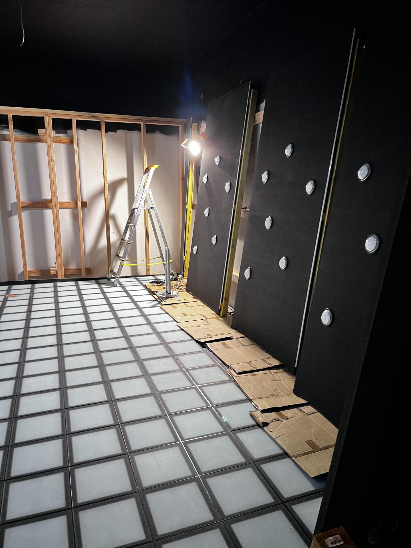 𝗡𝗼𝘁𝗿𝗲 𝗻𝗼𝘂𝘃𝗲𝗮𝘂 𝗷𝗲𝘂 𝗮𝗿𝗿𝗶𝘃𝗲 𝗯𝗶𝗲𝗻𝘁𝗼̂𝘁 ⵑ
𝘛𝘪𝘤 𝘵𝘢𝘤.. 𝘛𝘪𝘤 𝘵𝘢𝘤.. 👀
__________________
🌐 https://bit.ly/daedalusescapegame
📱 0633447032
☎️ 0984483171
#escape #escapegame #escaperoom #parcours #loisirs #jeu #jeux #blois #loiretcher #famille #amis #ami #barajeux #loire #jeudesociete #valdeloire #chateaudelaloire #loireavelo #bloismaville #valducher #sologne #vendome #sortiren41 #bloischambord #bloiscity #maisondelamagie #visiteblois #bloistourisme #nouveauté