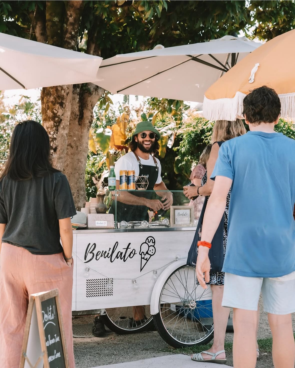 From market mornings to special celebrations, this year has been filled with so many sweet moments 🍨✨
Thank you for every smile, every scoop, and every bit of love.
Here’s to more gelato, more joy, and seeing you all in 2026 🎉
Remember we will be scooping the goods on NYD at Yamba!
#Benilato #GelatoCart #ItalianGelato #LocalMarkets #EndOfYear #SeeYouNextYear