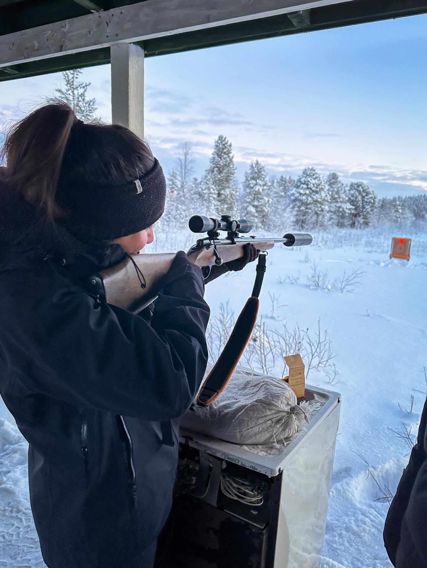 Training to become a polar guide in Swedish Lapland has been a true learning journey.
We set an Inuit-style fishing net beneath the ice, practiced rifle handling for polar bear safety, carved an ice pool and plunged into it, and even built our own igloos. We learned to navigate through snow and polar night with nothing but a map and a compass, tracing routes by headlamp and planning each journey with careful map preparation. Between long days on the land, we cooked simple meals over a campfire, sharing heat, stories, and responsibility as we learned the fundamentals of group management in winter conditions.
Every day here teaches resilience, teamwork, respect for Arctic traditions, and a deeper connection to the cold. Step by step, I’m becoming the guide I once only imagined.