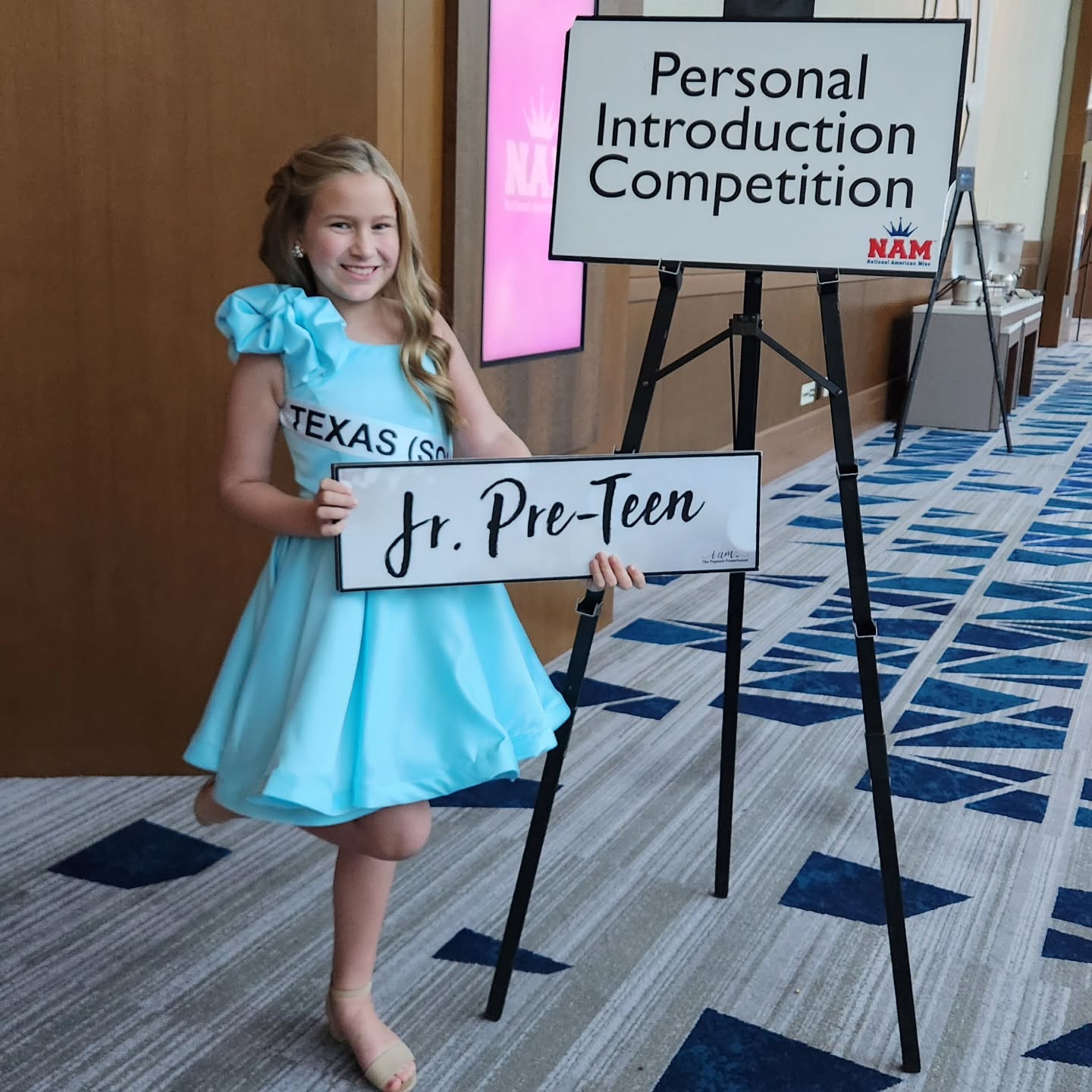 🌟 Client SPOTLIGHT 🌟
Now let's celebrate TCM Girl, Brynlee Stephens, for her amazing performance at National American Miss!!! We are excited to share that she came home with:
🌟 Top 5 Jr Preteen Talent Overall
🏆 1RU NAM JPT Talent
🏆 1RU Jr Preteen Best Resume
🌟 4RU Red Carpet
🌟 Top 12 NAM Jr Preteen
🏆 1RU NAM Jr Preteen
Congratulations to our little minion on all of her achievements!!!! We are so proud of you!!! Now let's celebrate by going to the theatre!!!
#thecrowningmoment #winningteam #coaching
@thenamtxjrpreteen_south @missbrynlee