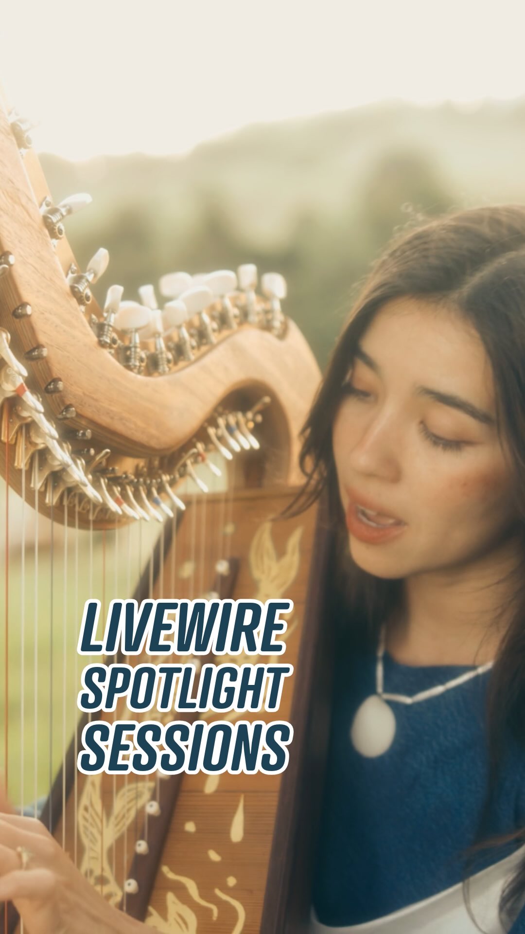 @lake__kelly is a bundjalung based harpist, muralist and multidisciplinary artist whose musical creations and visual arts practice sit side by side as complimentary mediums through which she finds creative expression. Lake Kelly debuts her Windsong EP, joining us to perform a stunning stripped back performance in the arcadian Byron Bay hinterlands
🎻@yellowtshirtsyeah
🎥 @thattomvu
🎙️ @hazelmeimusic @pipinandtheducks
🎛️ @hazelmeimusic
Check out the full performance on our YouTube link in bio
‘Windsong’ is out now