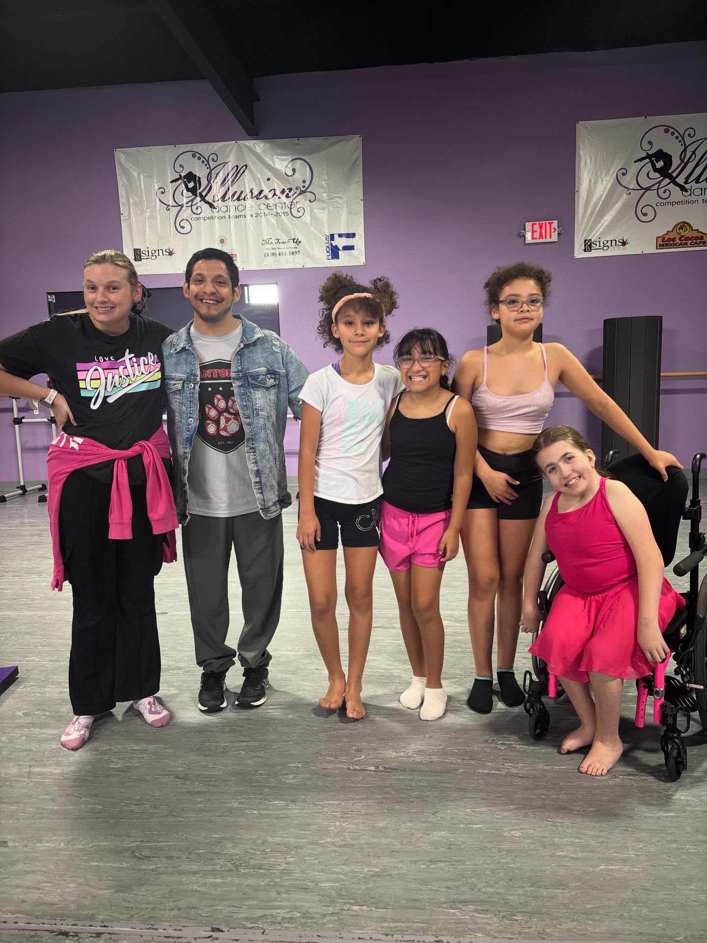 These Rockstars are performing at Sight & Sounds in San Marcos tonight @7:40! Come show some support for these awesome dancers🎄❤️