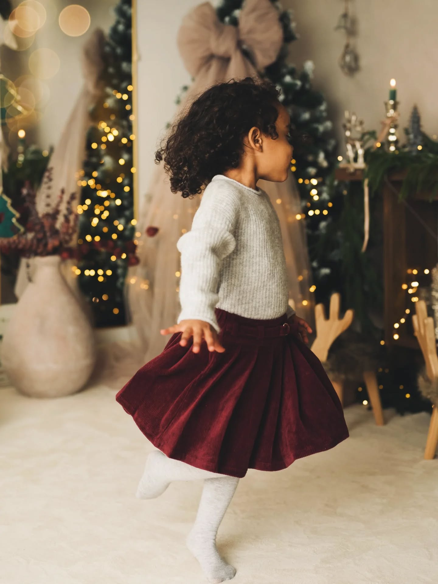 Famiglie meravigliose che amo. Quest'anno ho optato per colori forti e i miei bellissimi clienti mi hanno accontentata. Che meraviglia, Valentyna! Vi ringrazio!
#xmas2025
#christmasinstudio
#christmassession
#natale