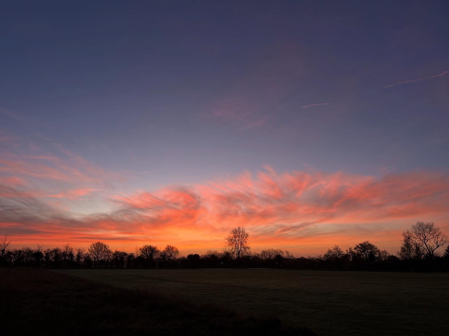 It’s that time of year when routines get thrown out of whack.
Much of my work, as a Happiness Facilitator is about hacking habits—building a toolkit to support you through both the good and challenging times.
I’m reminded of my time at Central Saint Martins, where tutors had to be practicing artists themselves.
For me, that principle is central: practising what I preach. I like to think of it as hacking my “happy hormones” with my personal happiness toolkit.
Much of our serotonin is accessed through the gut, so diet is important—minimising processed foods is a good start.
But we can also boost it through first light: getting outside before 9 a.m. helps regulate your circadian rhythm, too. No sunglasses allowed!
Walk whatever the weather, soak in nature, even if it’s just your local park.
Endorphins get a boost when you move, and there’s something grounding about having your morning coffee or tea barefoot on the earth.
Do what works for you, but do it consistently.
We’ll get back to the Happy Talk in the New Year, but for now, consider this a weekly reminder to show up for you.
Sunrise this morning 🌅
#happyhormones #sunrise #happytoolkit